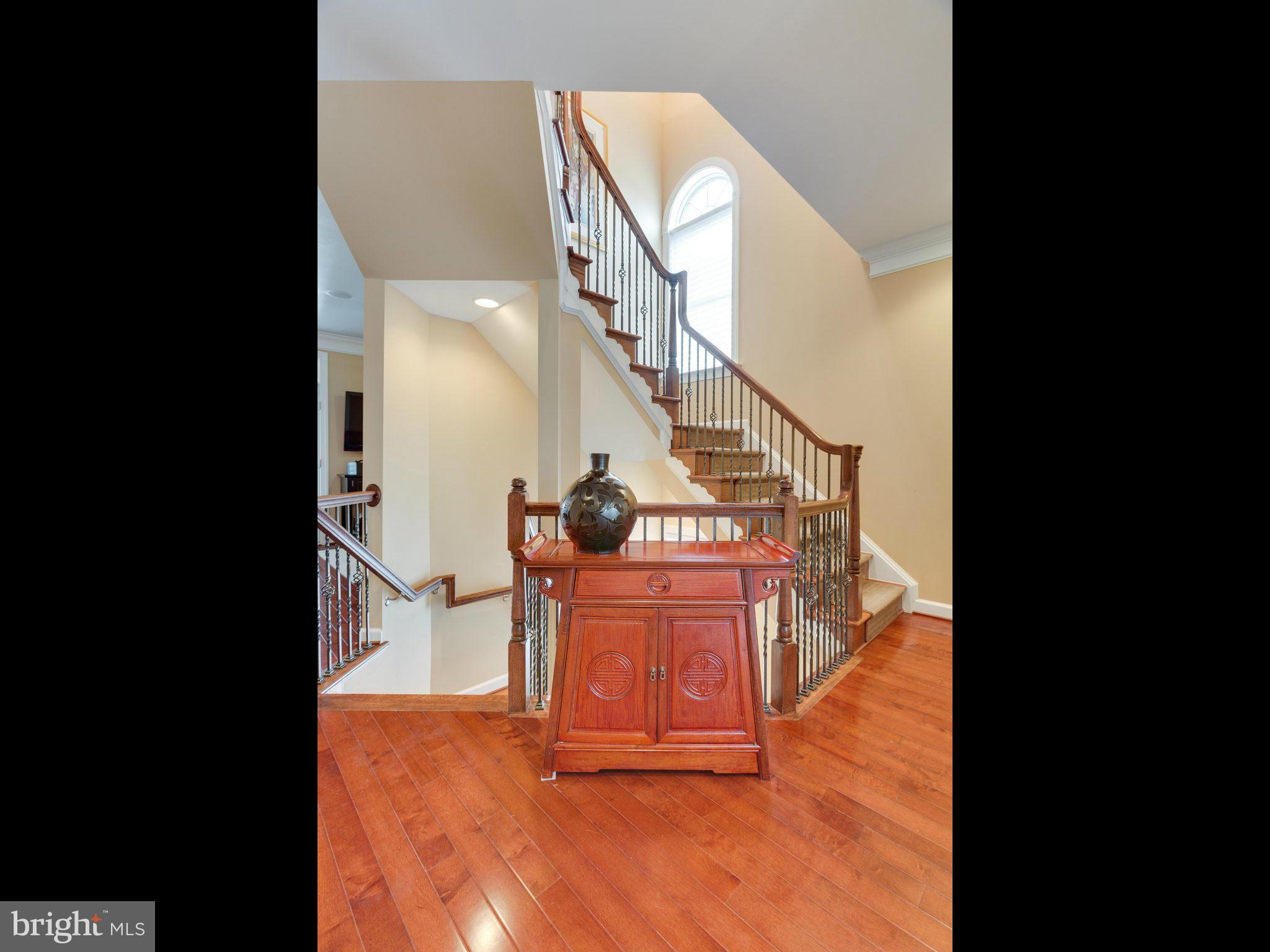 CHARLESTON SQUARE TOWNHM - Residential