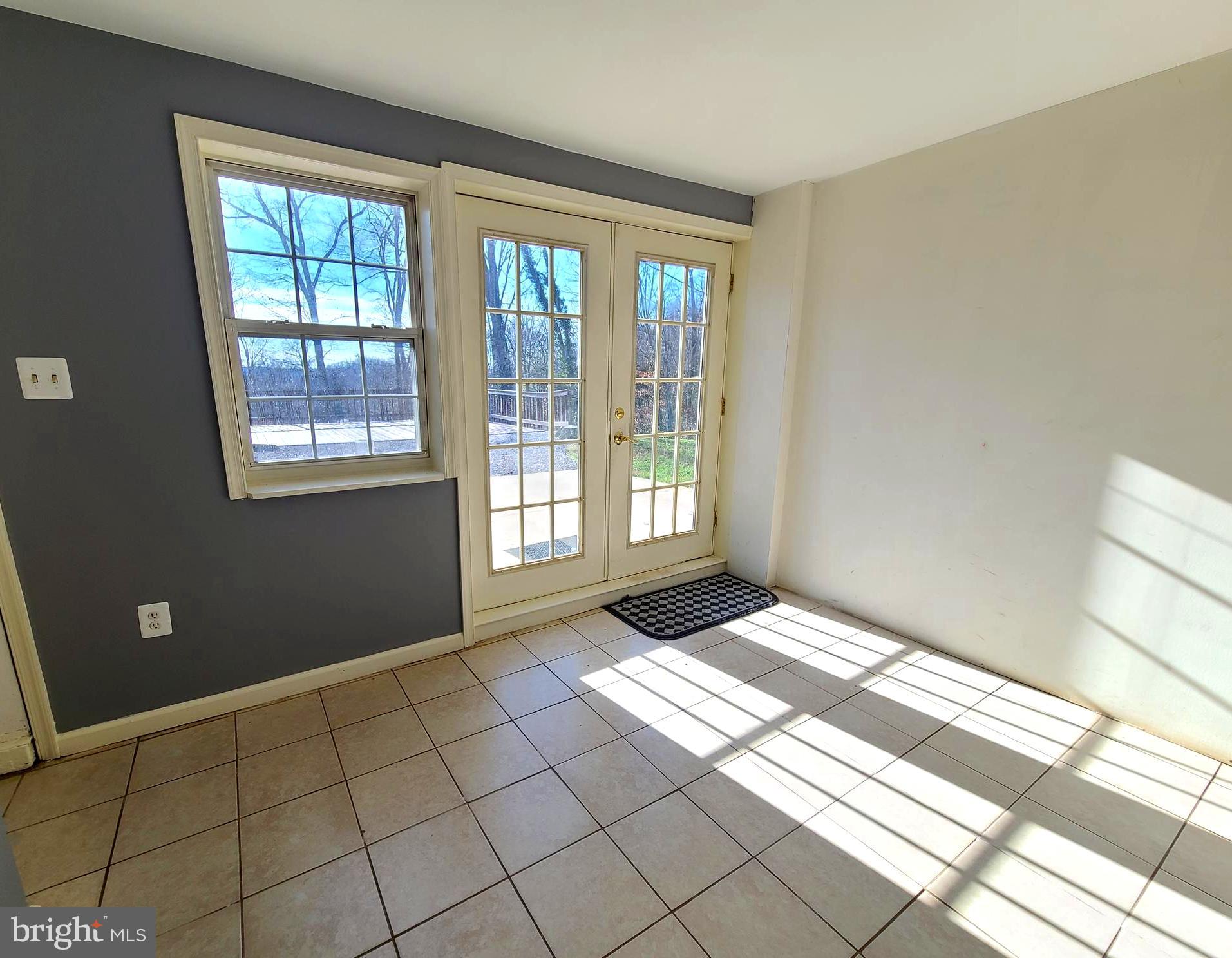 TEMPLE HILLS PARK - Residential