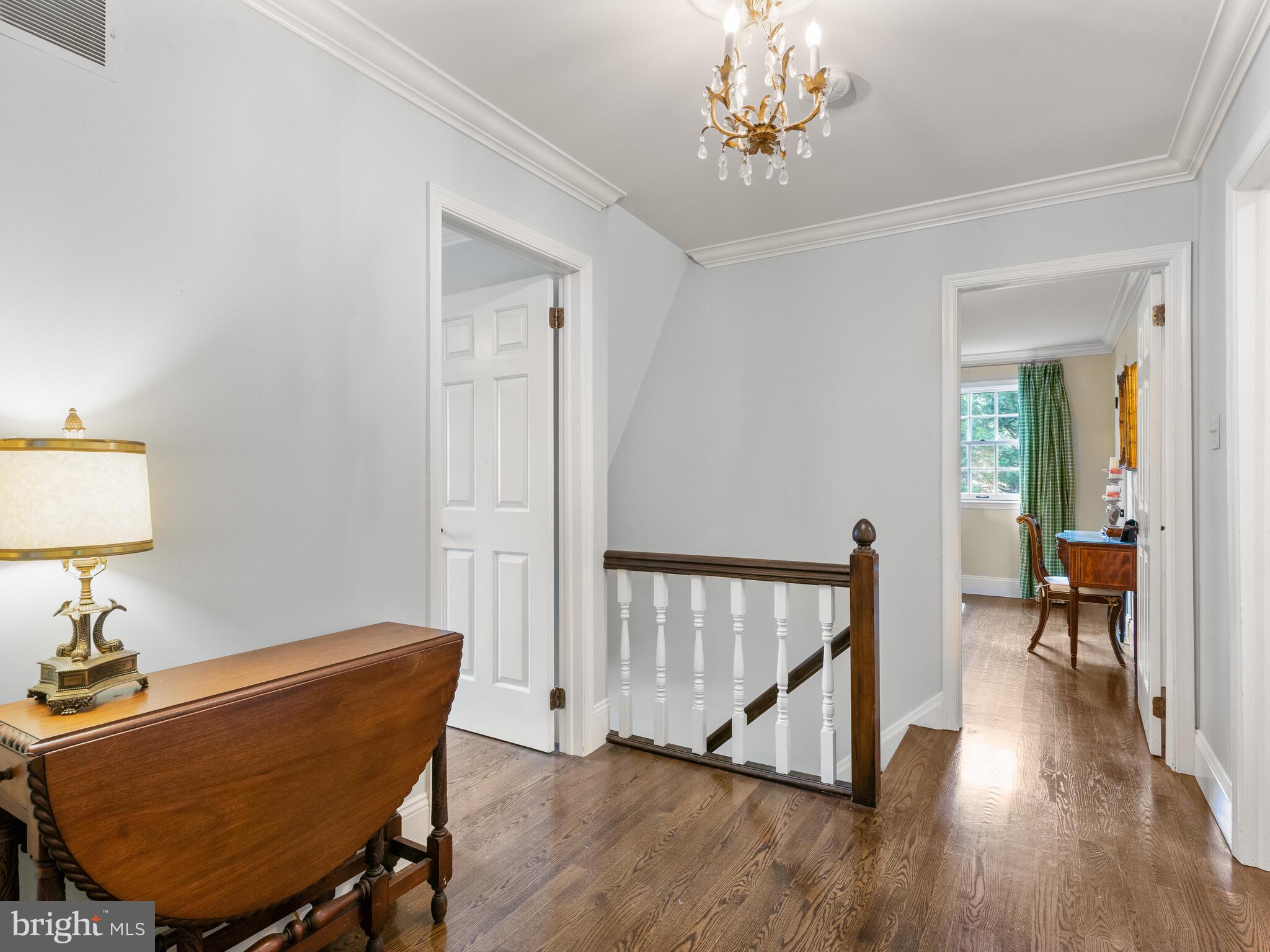 SPRING KNOLL - Residential