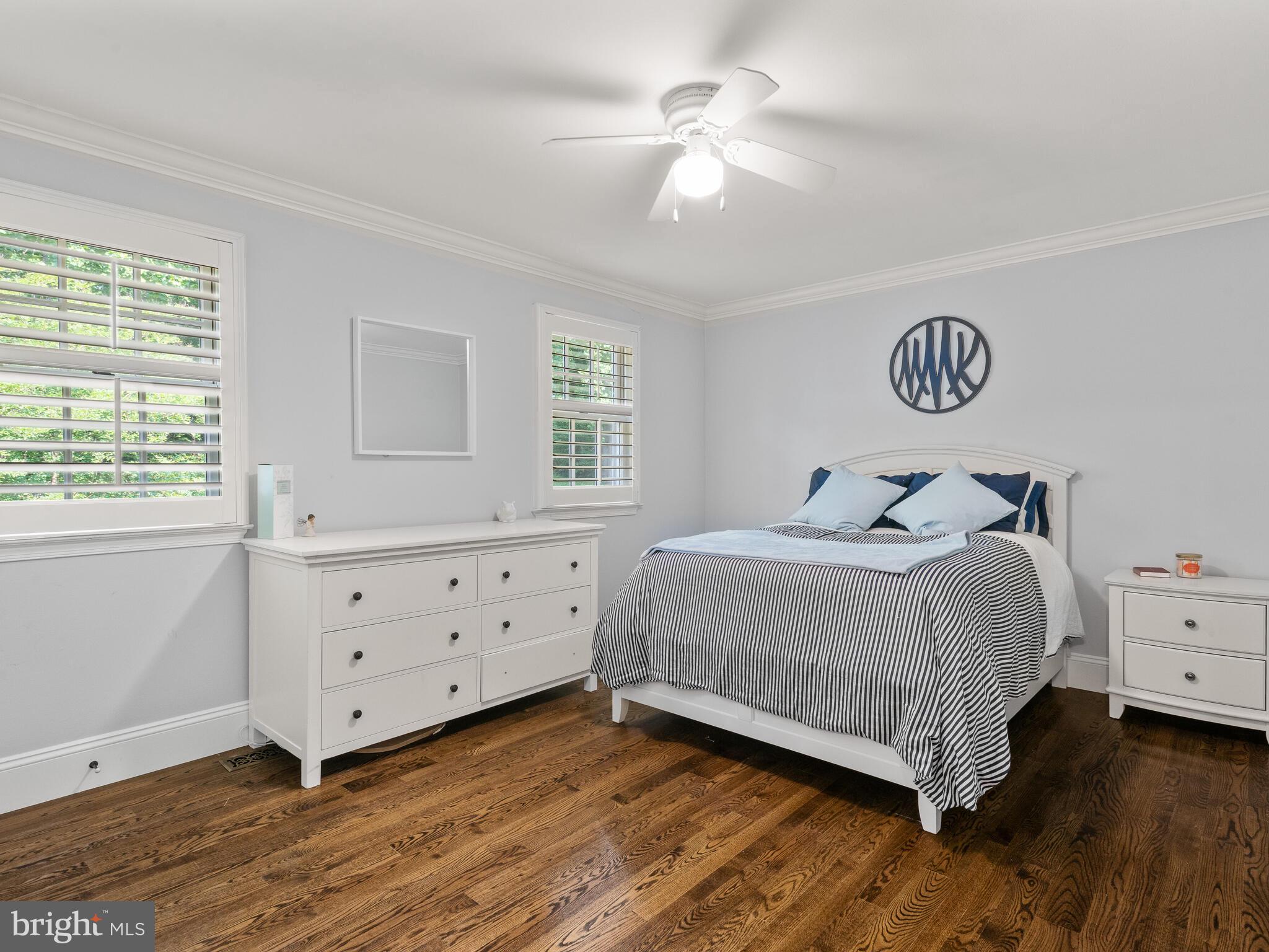 SPRING KNOLL - Residential