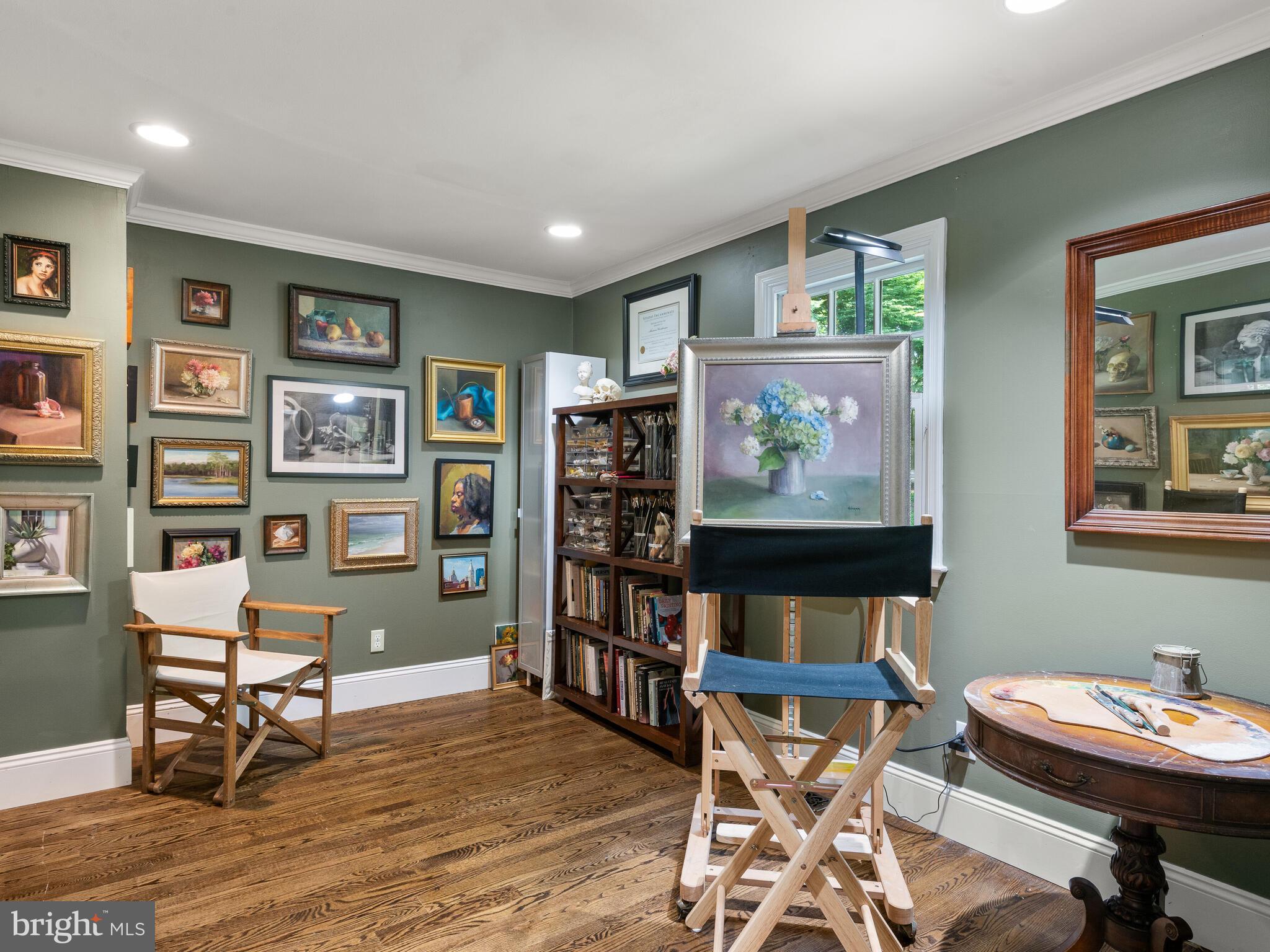 SPRING KNOLL - Residential