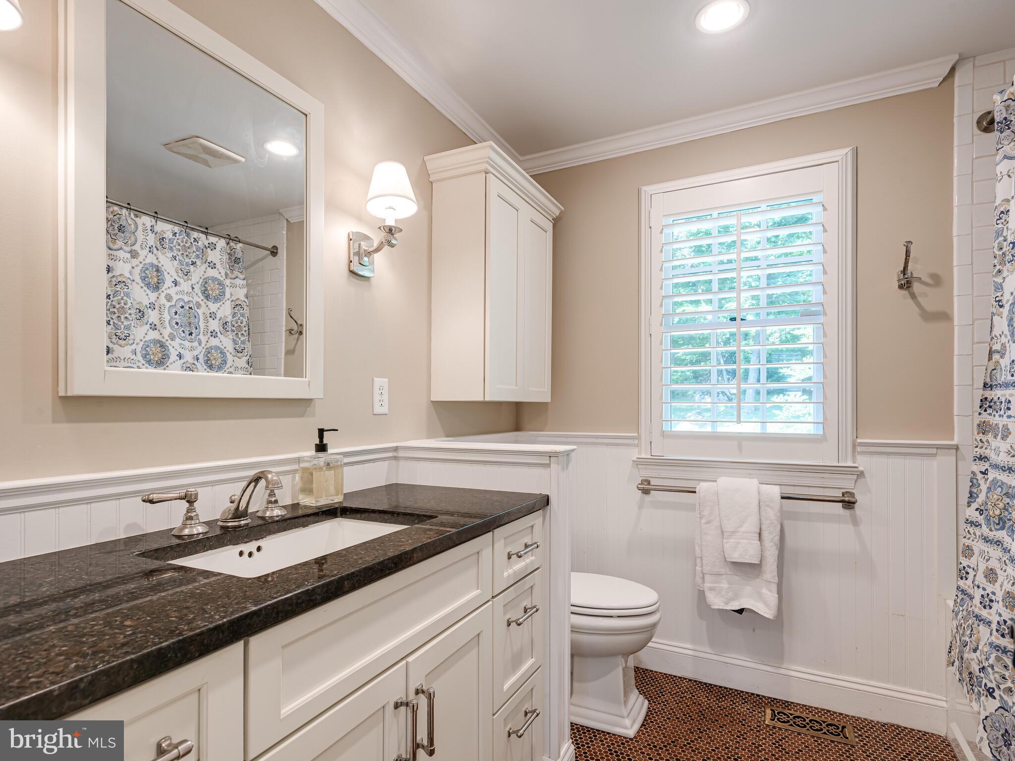 SPRING KNOLL - Residential