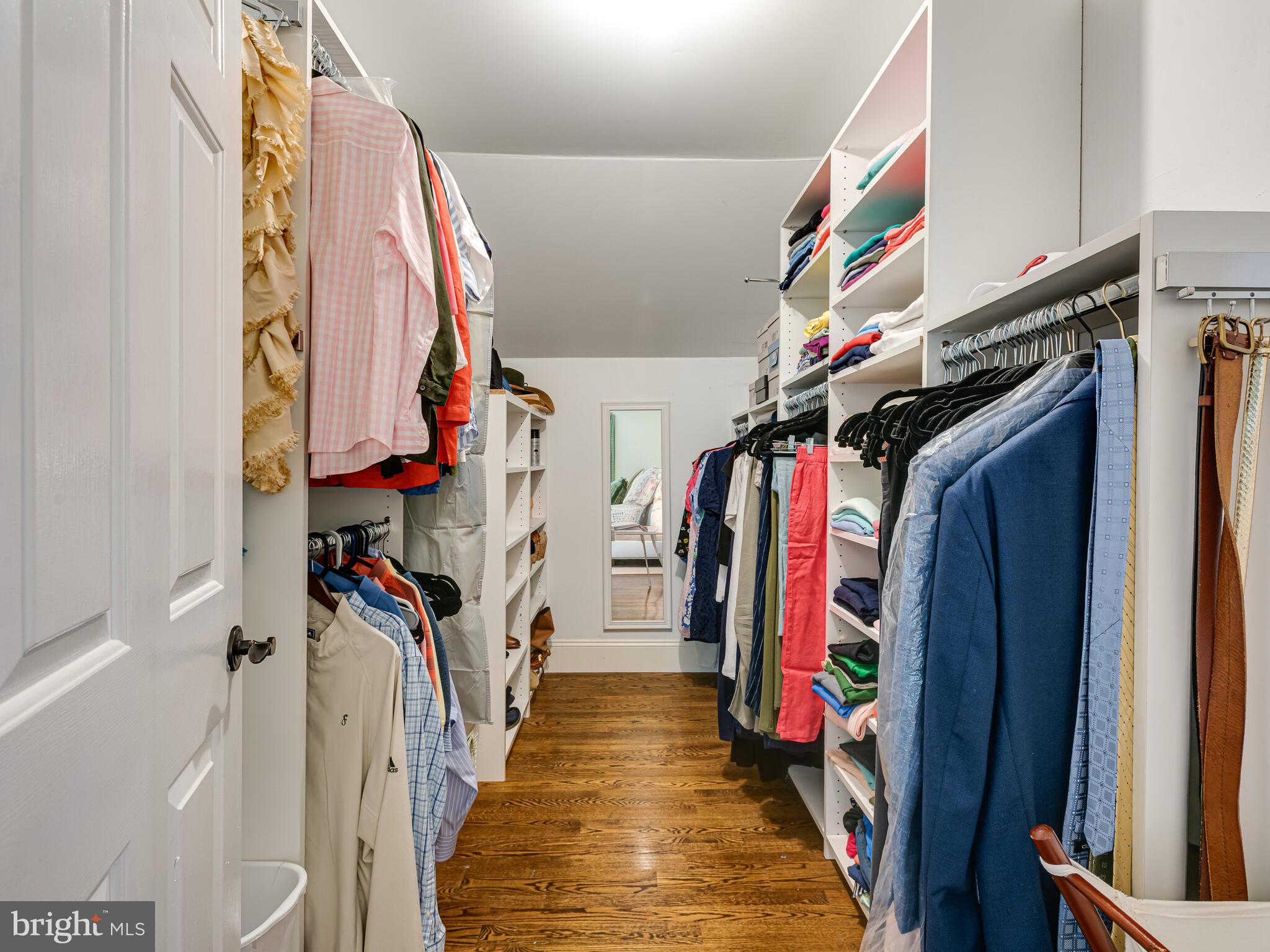 SPRING KNOLL - Residential