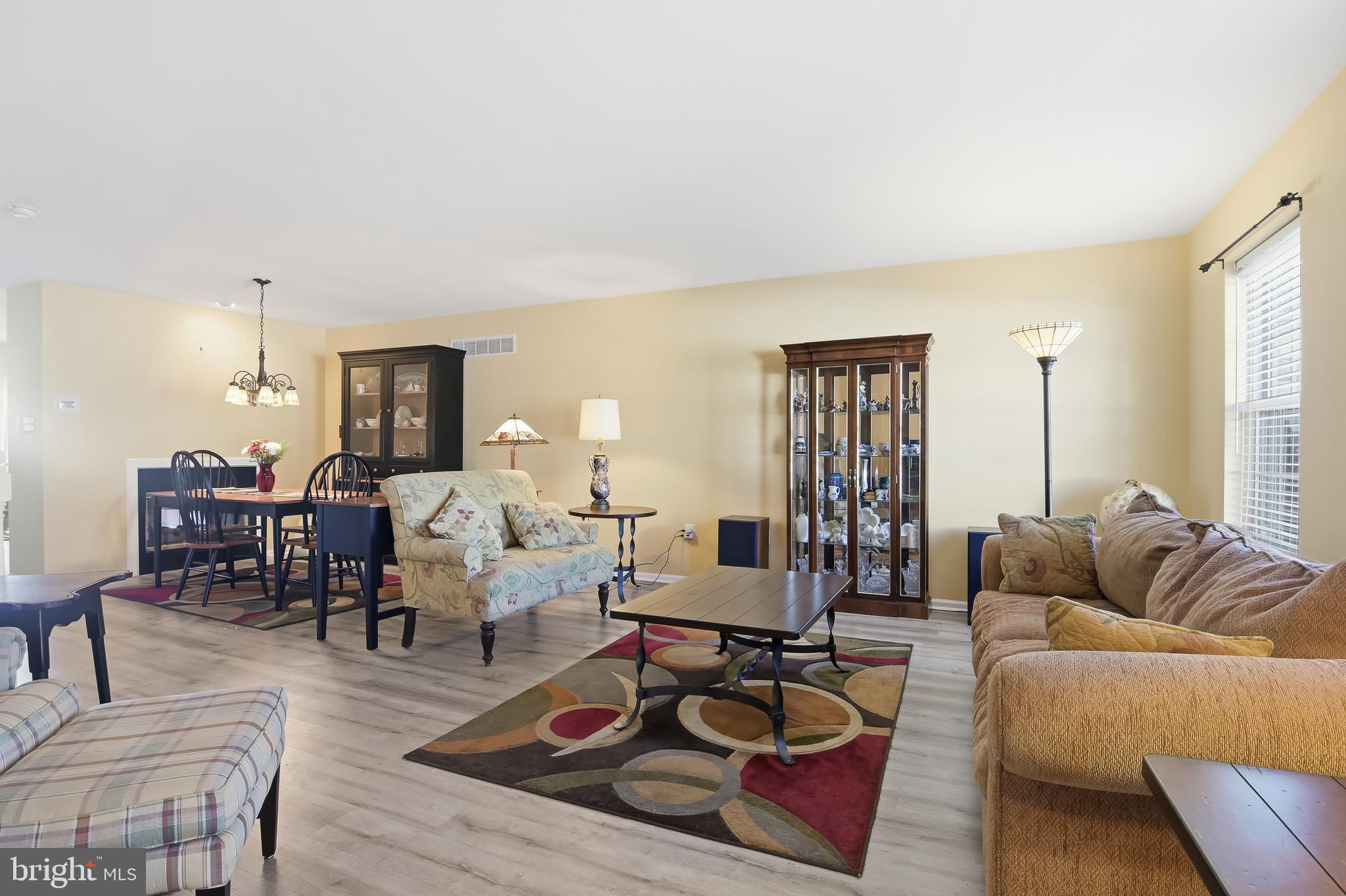 MEWS AT VALLEY FOR - Residential