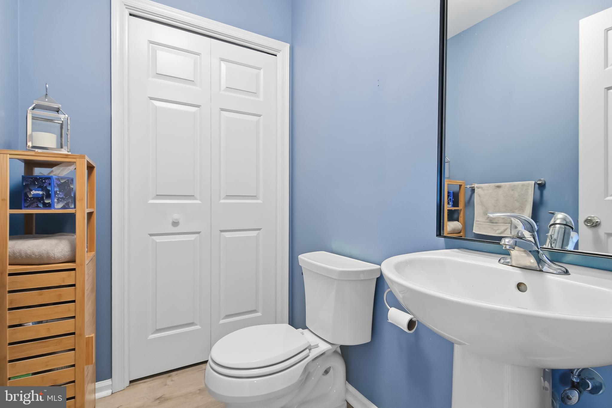 MEWS AT VALLEY FOR - Residential