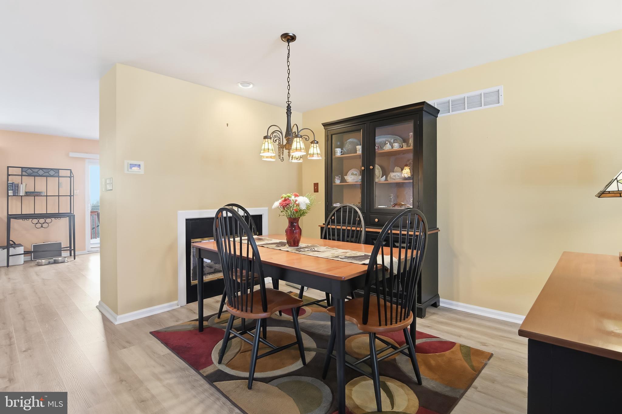 MEWS AT VALLEY FOR - Residential