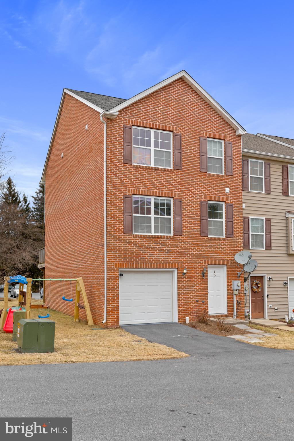 THE COVE - Residential