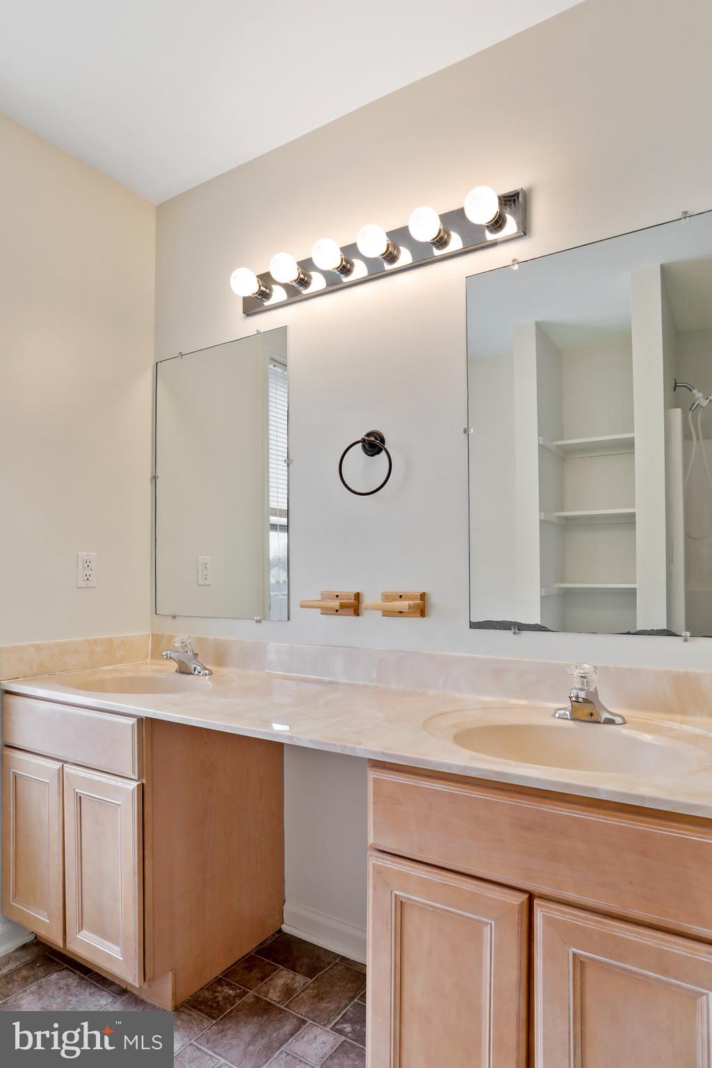 THE COVE - Residential