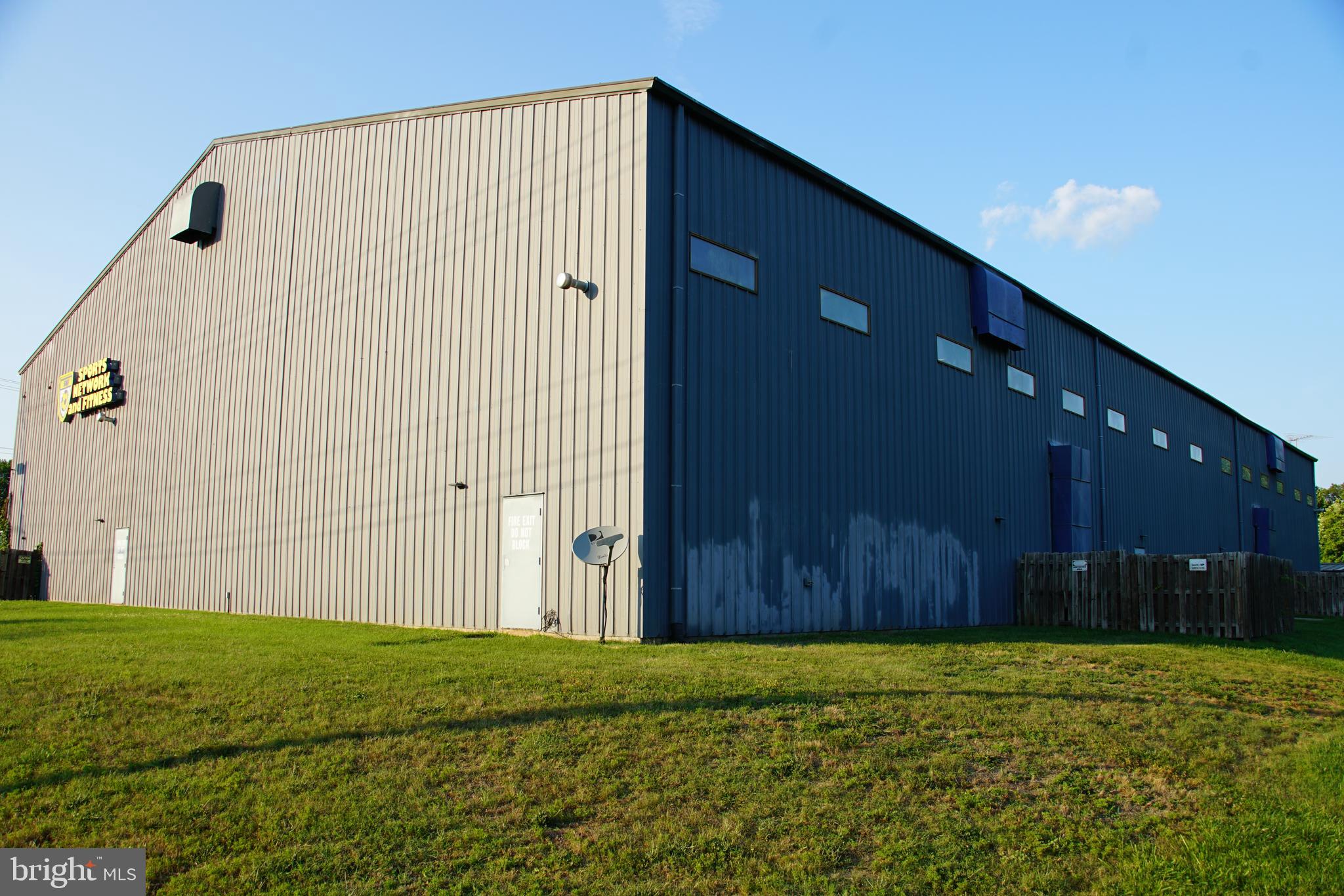 SIGNAL HILL PROFESSIONAL - Commercial Sale