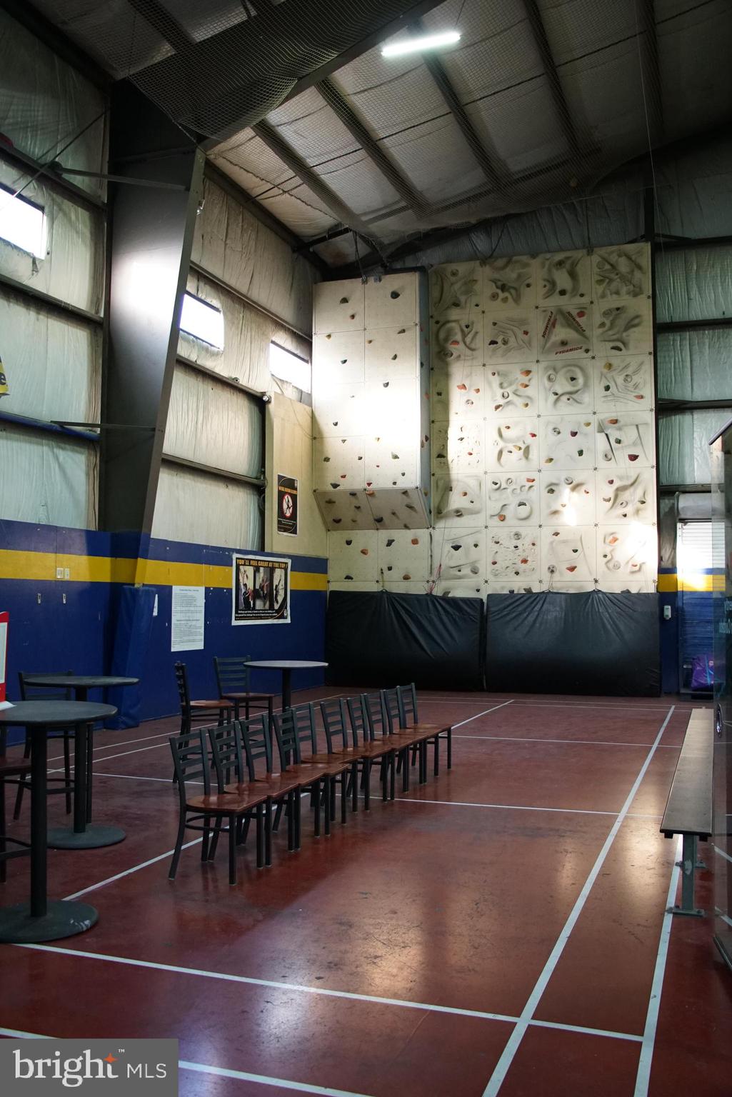 SIGNAL HILL PROFESSIONAL - Commercial Sale