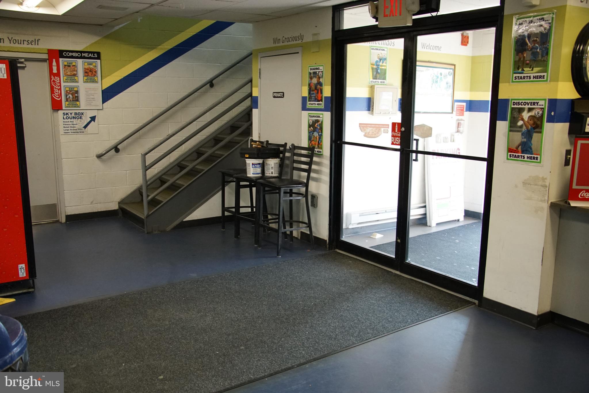 SIGNAL HILL PROFESSIONAL - Commercial Sale