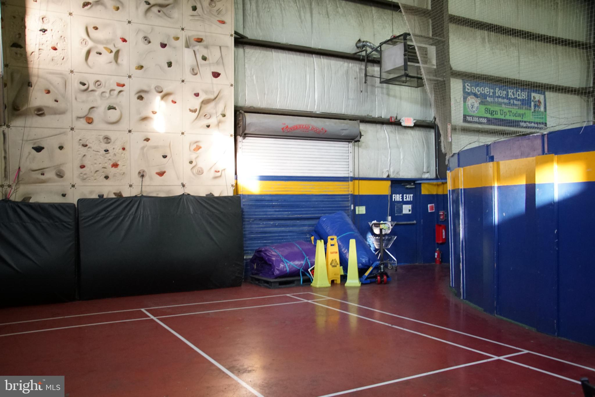 SIGNAL HILL PROFESSIONAL - Commercial Sale