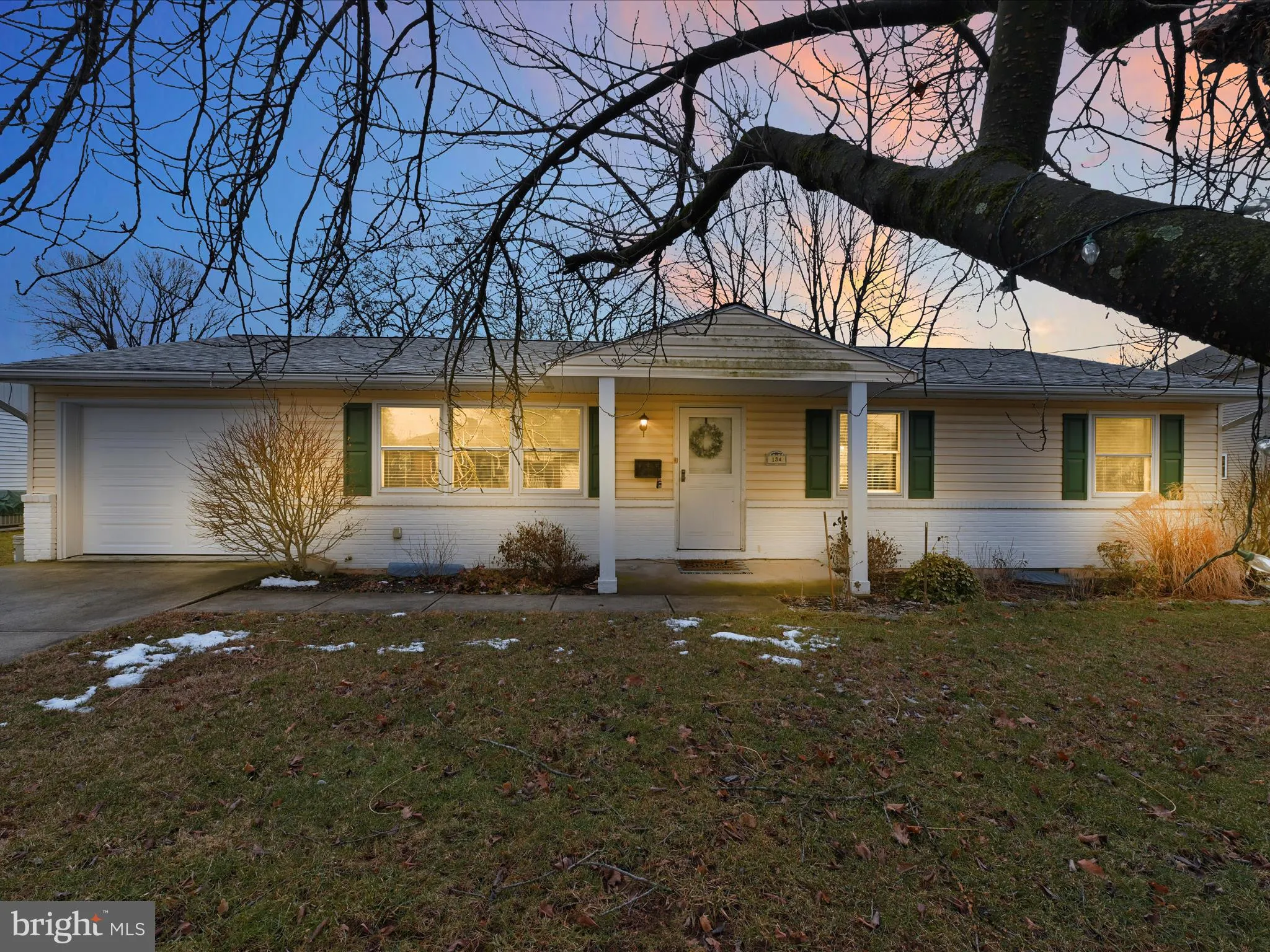 Middletown, Pennsylvania 17057, United States, 3 Bedrooms Bedrooms, ,2 BathroomsBathrooms,Residential,Pending,3901