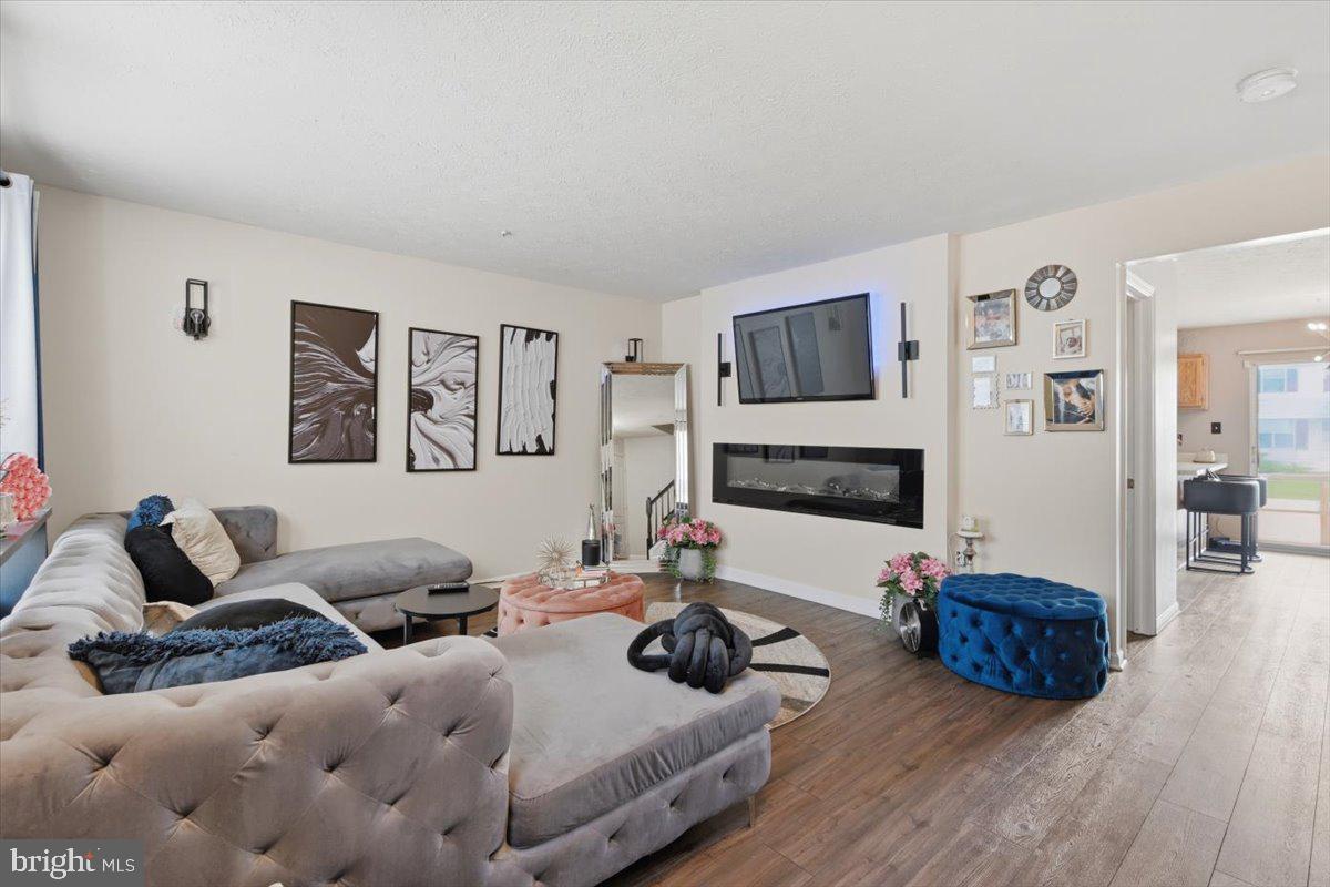 6624 CAPTAIN JOHNS COURT