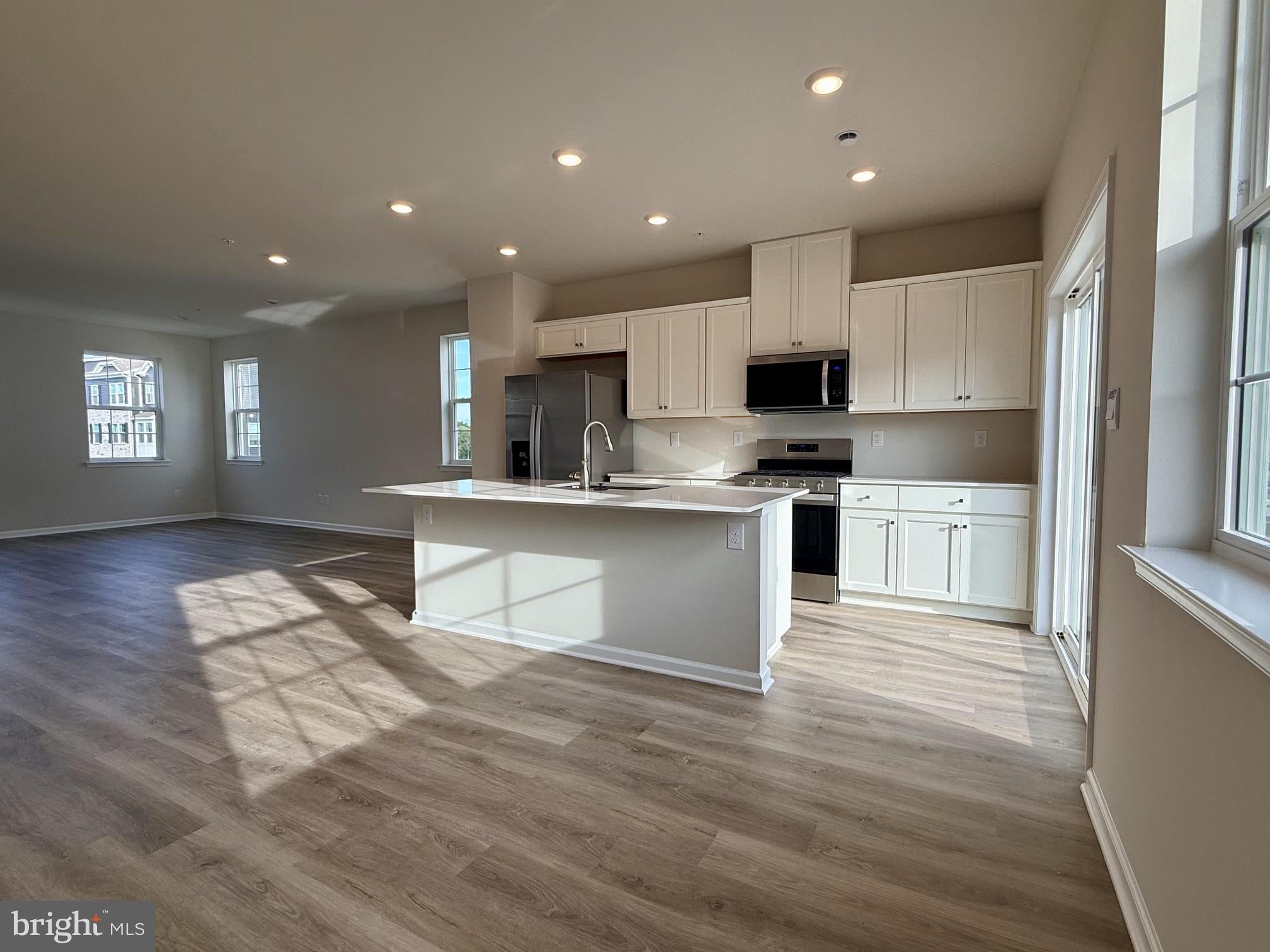 209 INDEPENDENCE COURT