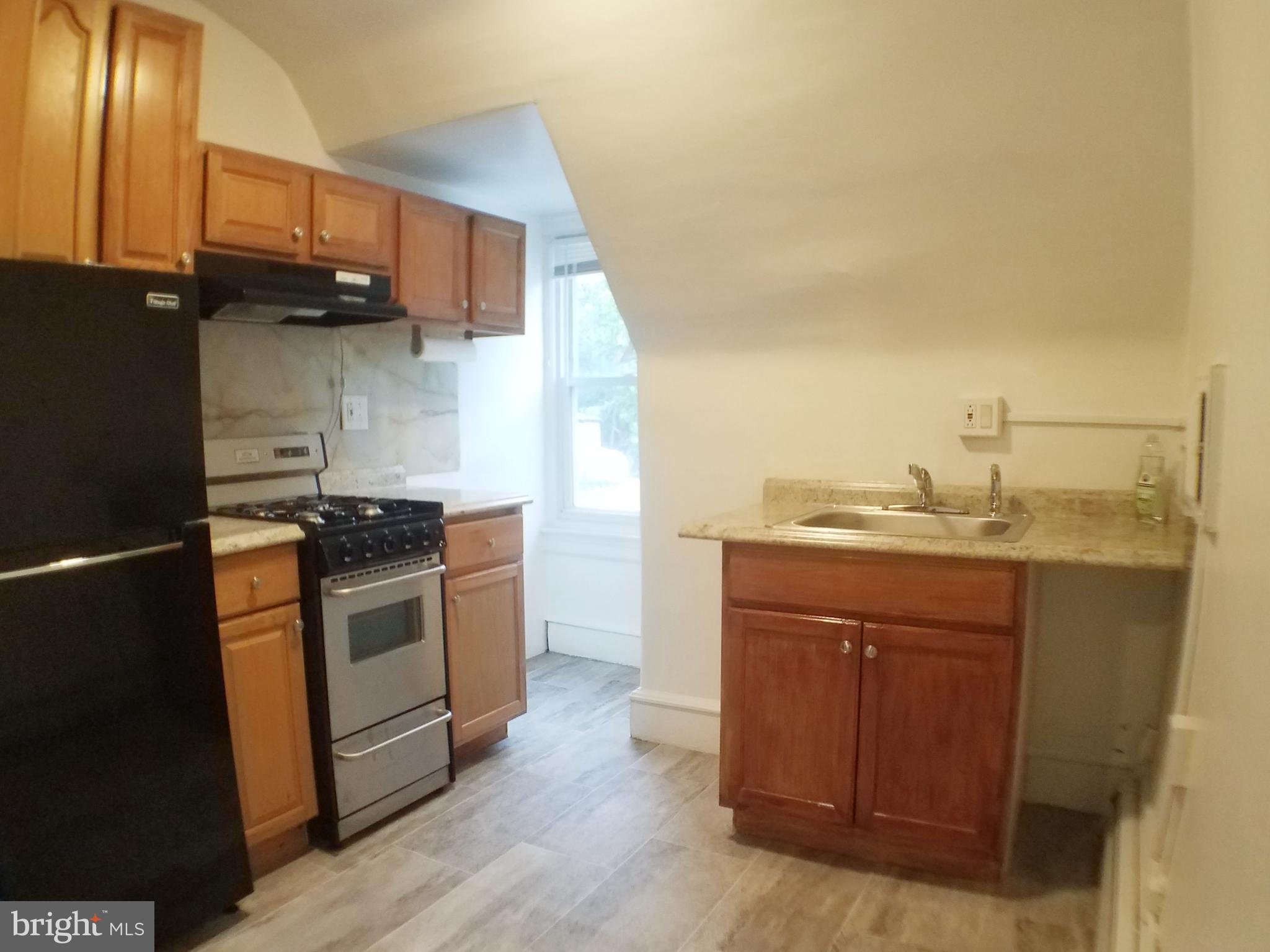 465 GERHARD STREET 3