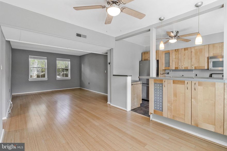 Renovated 3 bedroom 1 bath directly off George Washington Parkway and interstate 395, minutes from Old Town Alexandria. Updated Kitchen featuring stainless steel appliances, upgraded flooring throughout, freshly painted and vinyl windows. Additional Storage.  Walking distance to Belle View Shopping Center, Martha Washington Library, Mount Vernon Rec Center and Belle Haven Marina. Routine bus service to Huntington Metro, easy commute to and from DC. Community amenities include Tennis Courts, Basketball Courts & Pool!