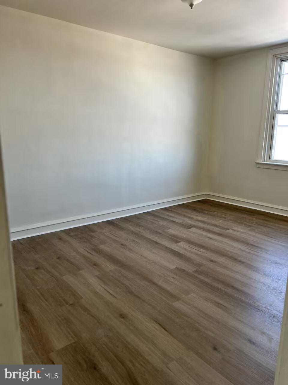 LAWNCREST - Residential