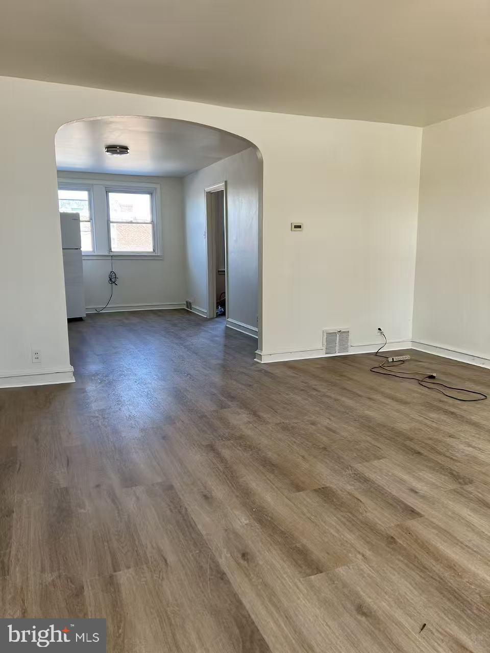 6006 HASBROOK AVENUE