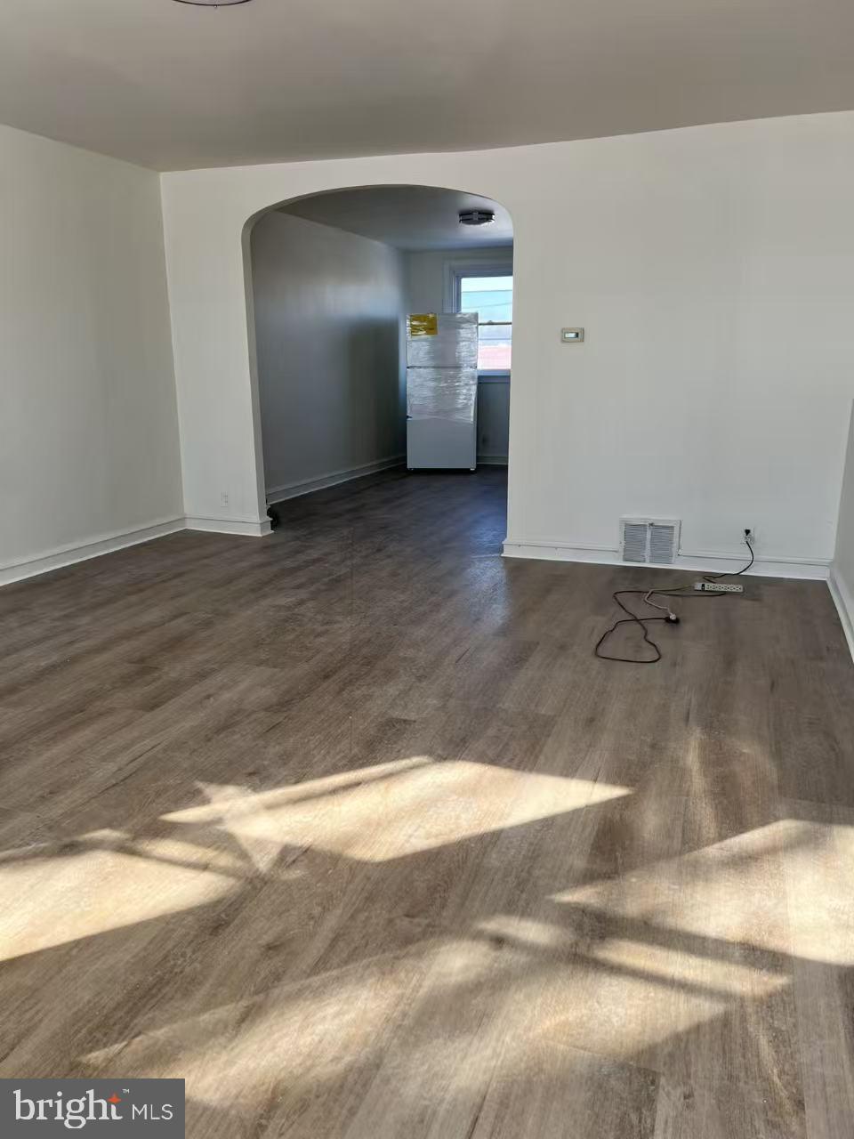 6006 HASBROOK AVENUE