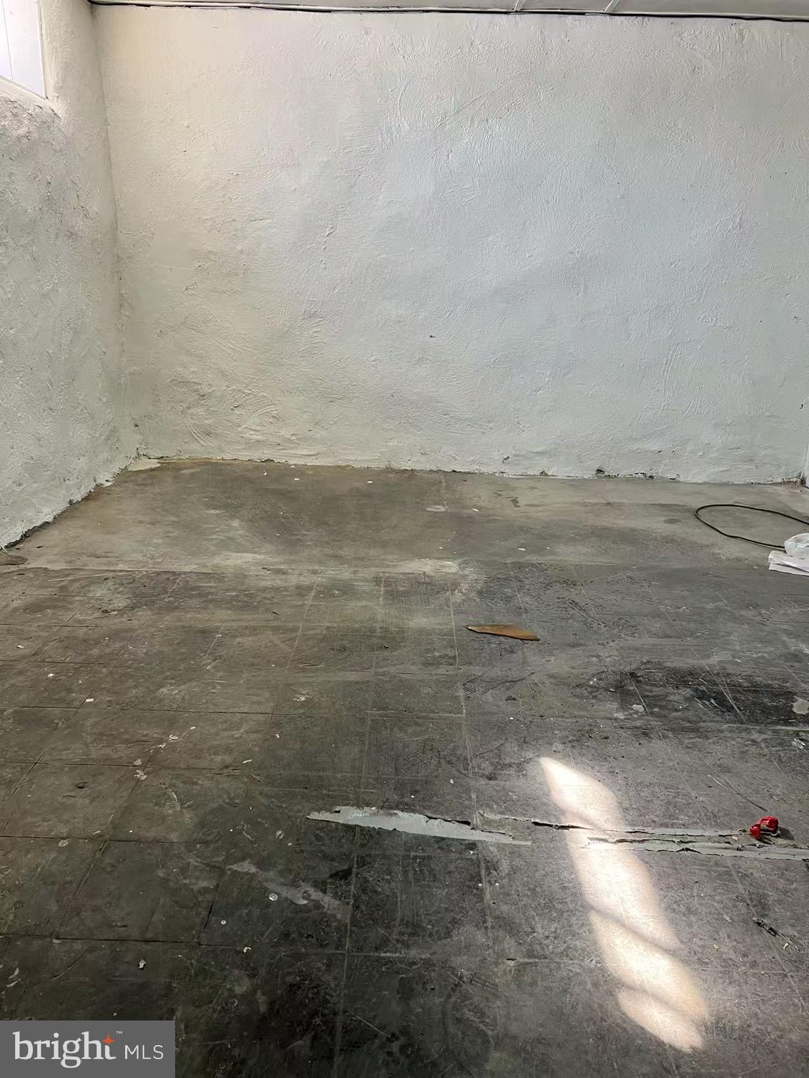 LAWNCREST - Residential