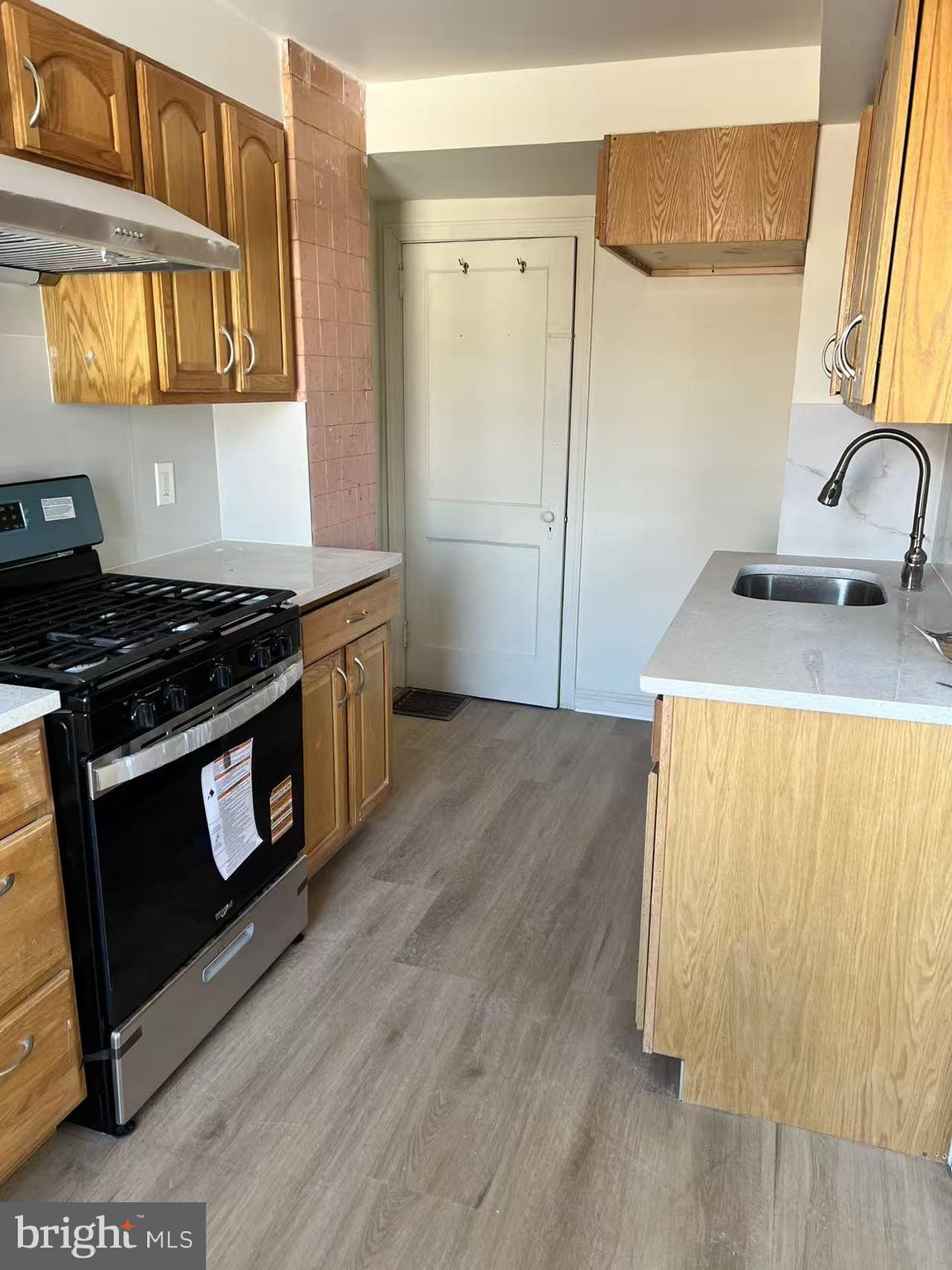 LAWNCREST - Residential