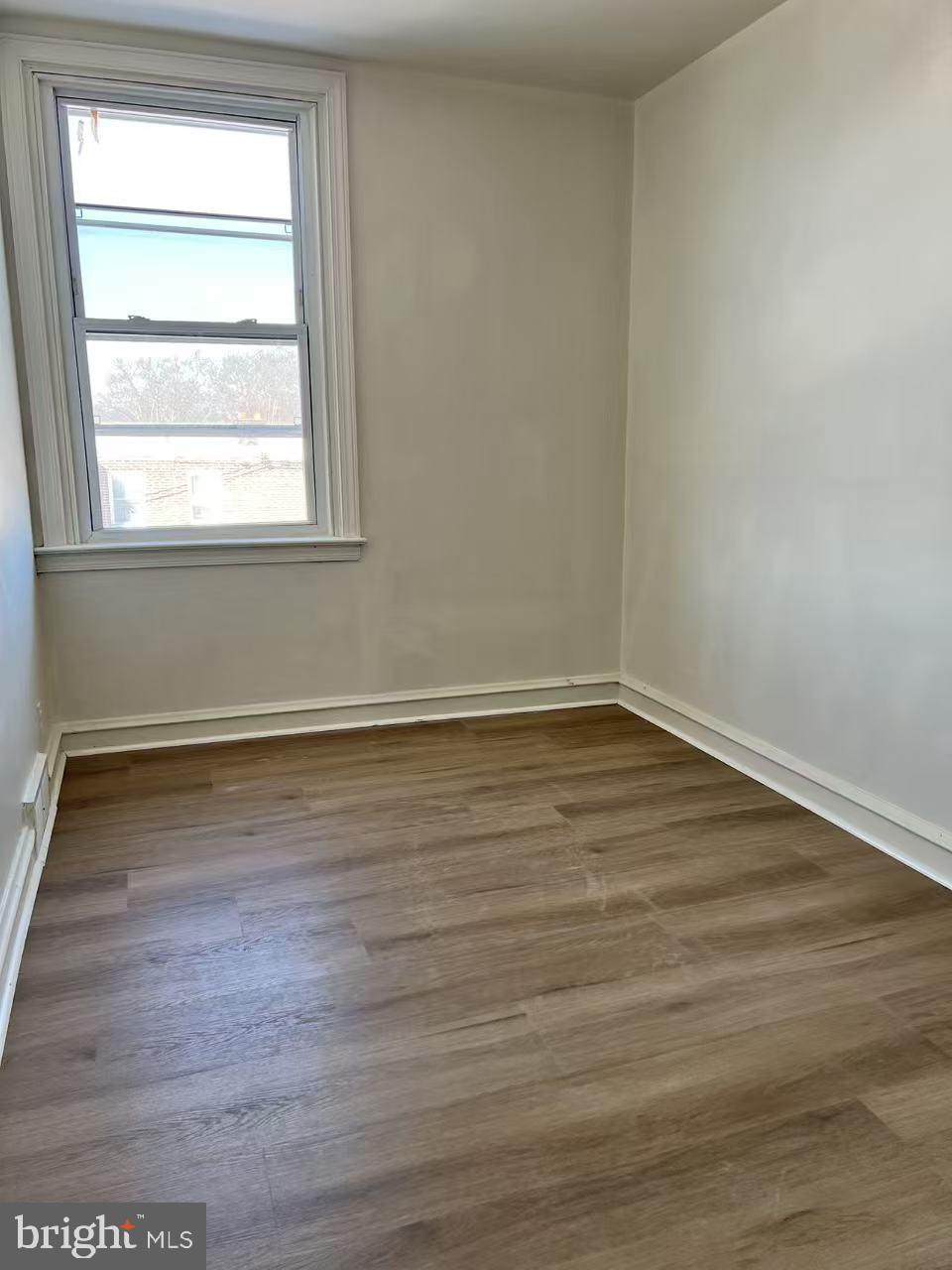 LAWNCREST - Residential