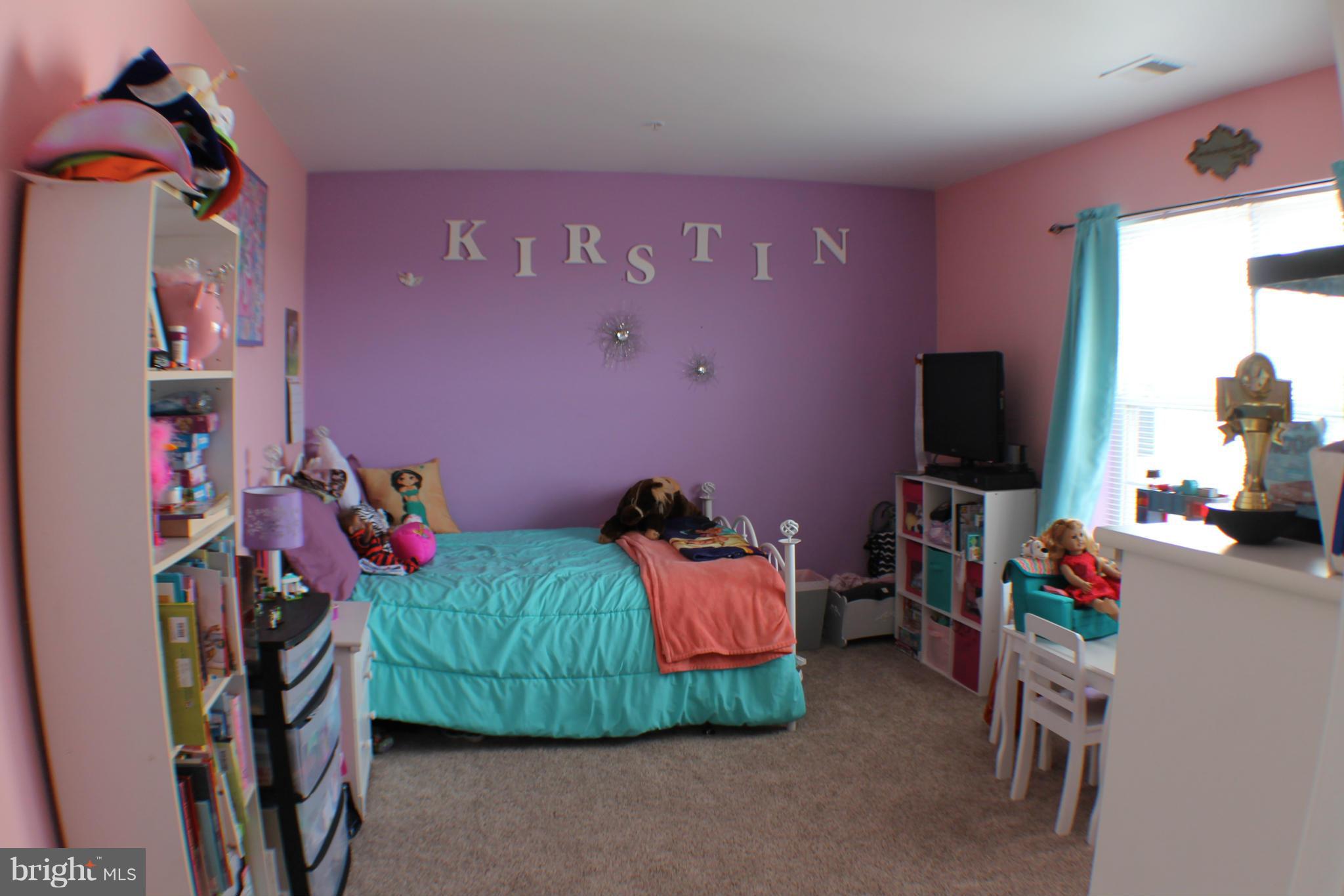 CROMWELL FOUNTAIN - Residential