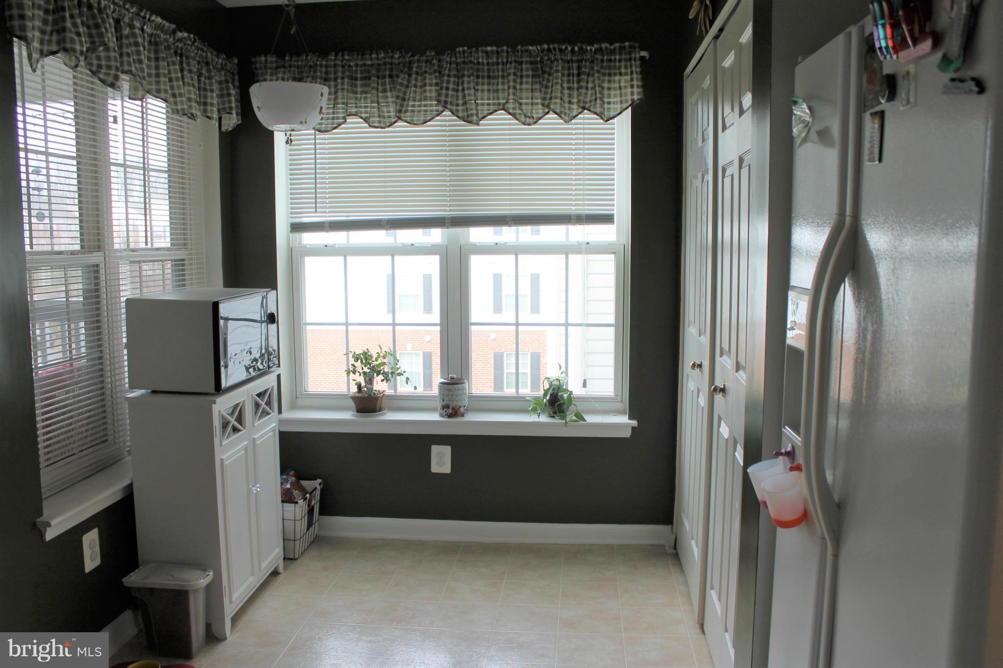 CROMWELL FOUNTAIN - Residential