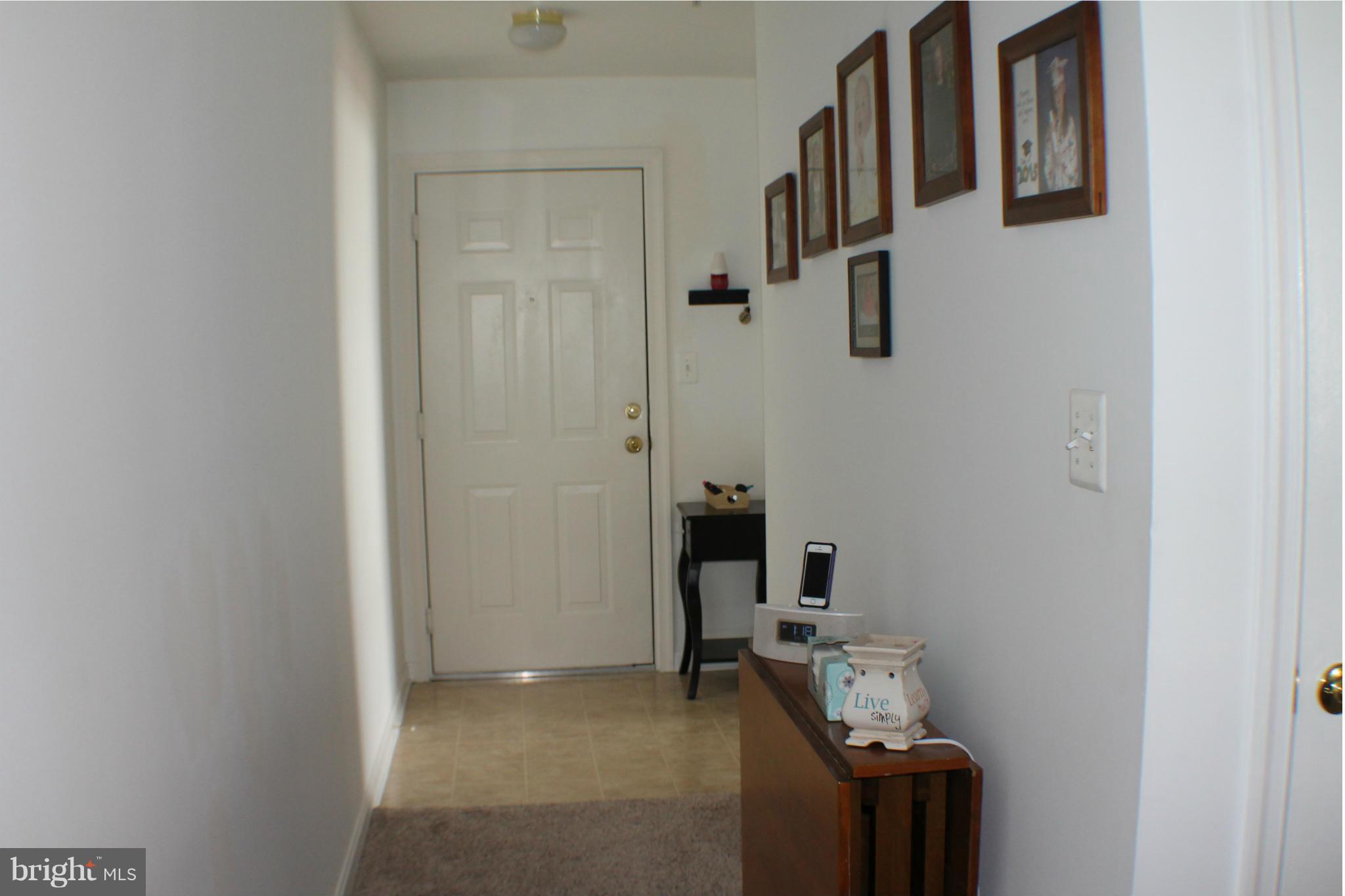 CROMWELL FOUNTAIN - Residential