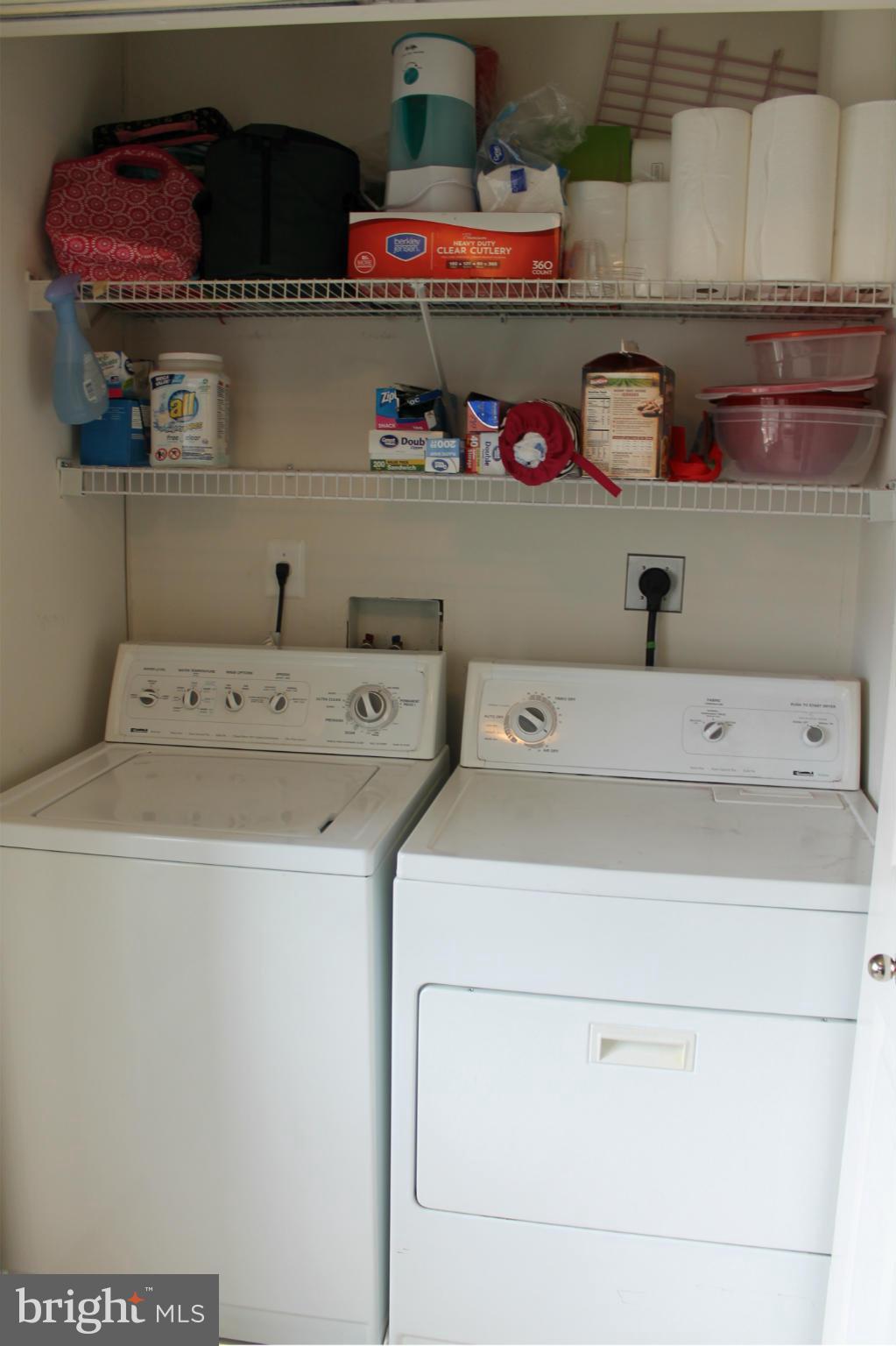 CROMWELL FOUNTAIN - Residential