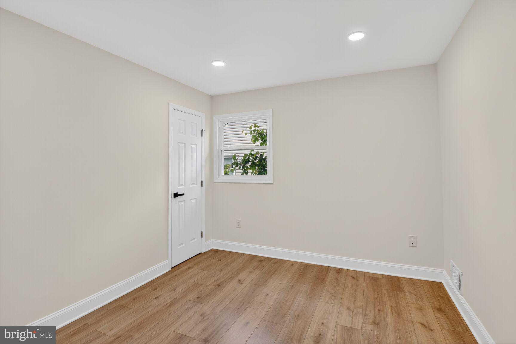 COLUMBIA PARK - Residential