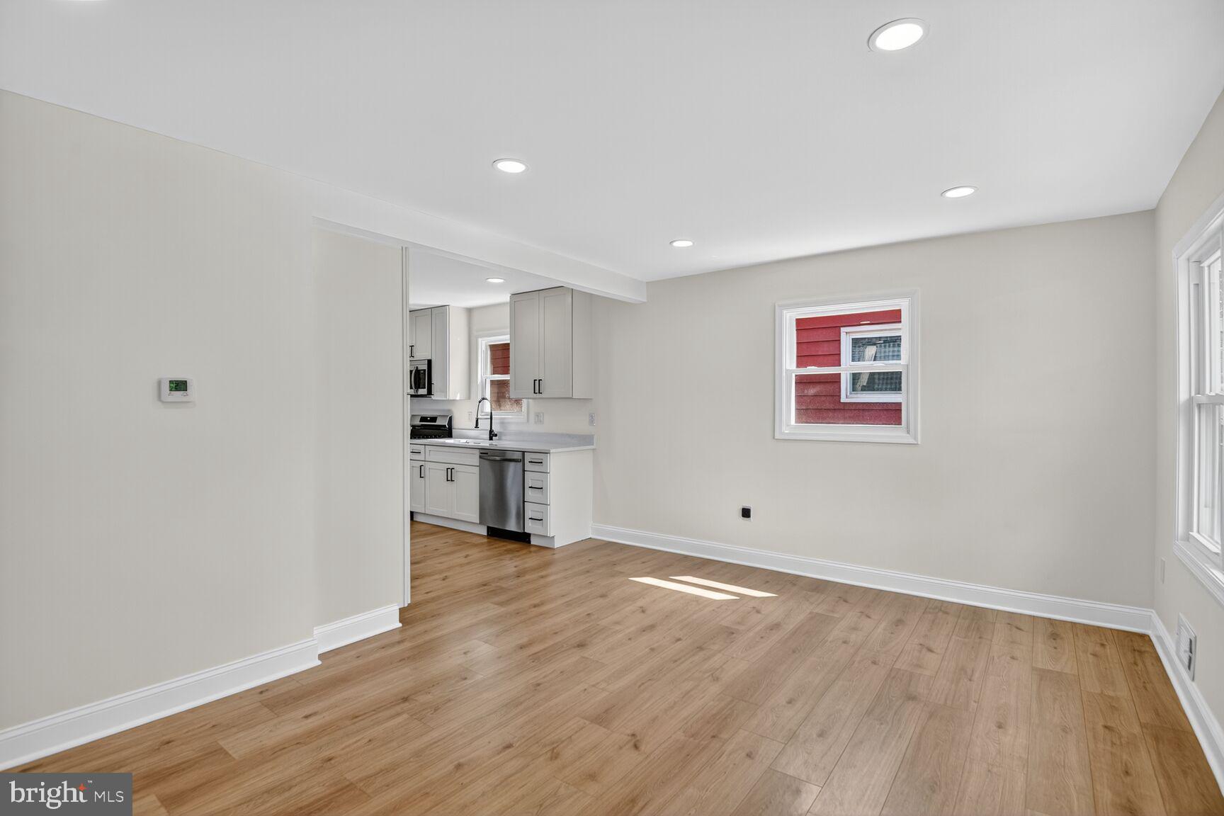 COLUMBIA PARK - Residential