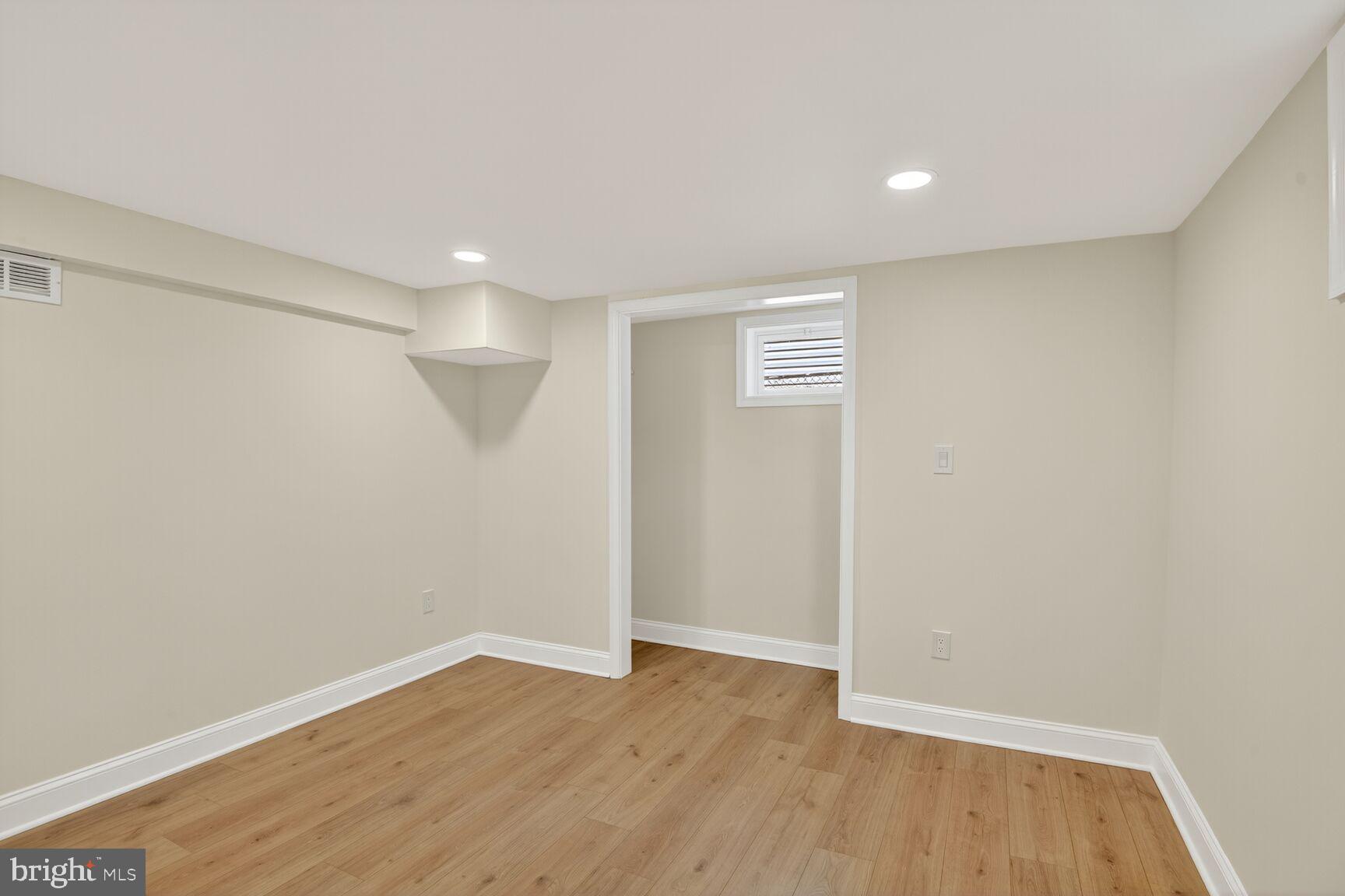 COLUMBIA PARK - Residential