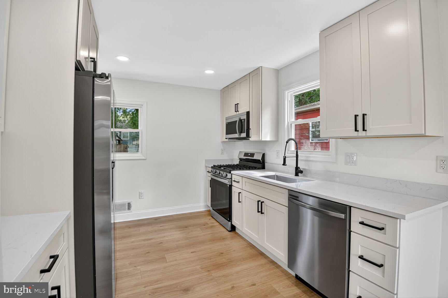 COLUMBIA PARK - Residential