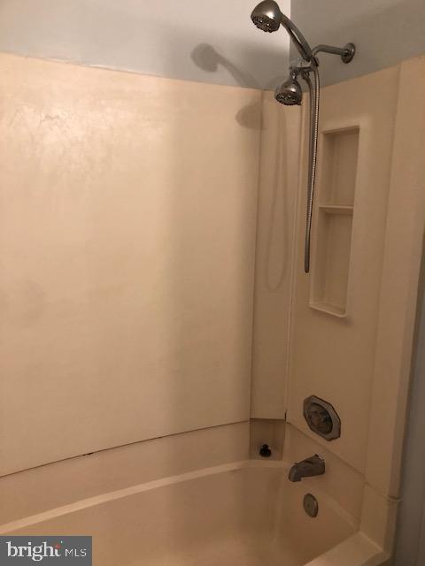 TOWNES OF GLOUCESTER - Residential Lease