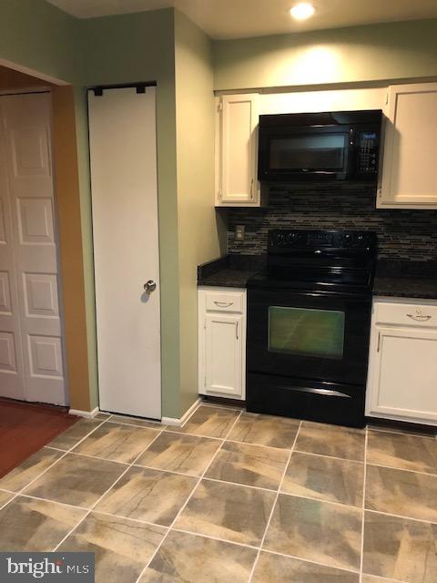 TOWNES OF GLOUCESTER - Residential Lease