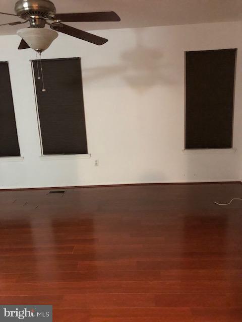 TOWNES OF GLOUCESTER - Residential Lease