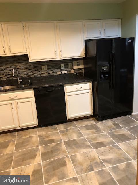 TOWNES OF GLOUCESTER - Residential Lease