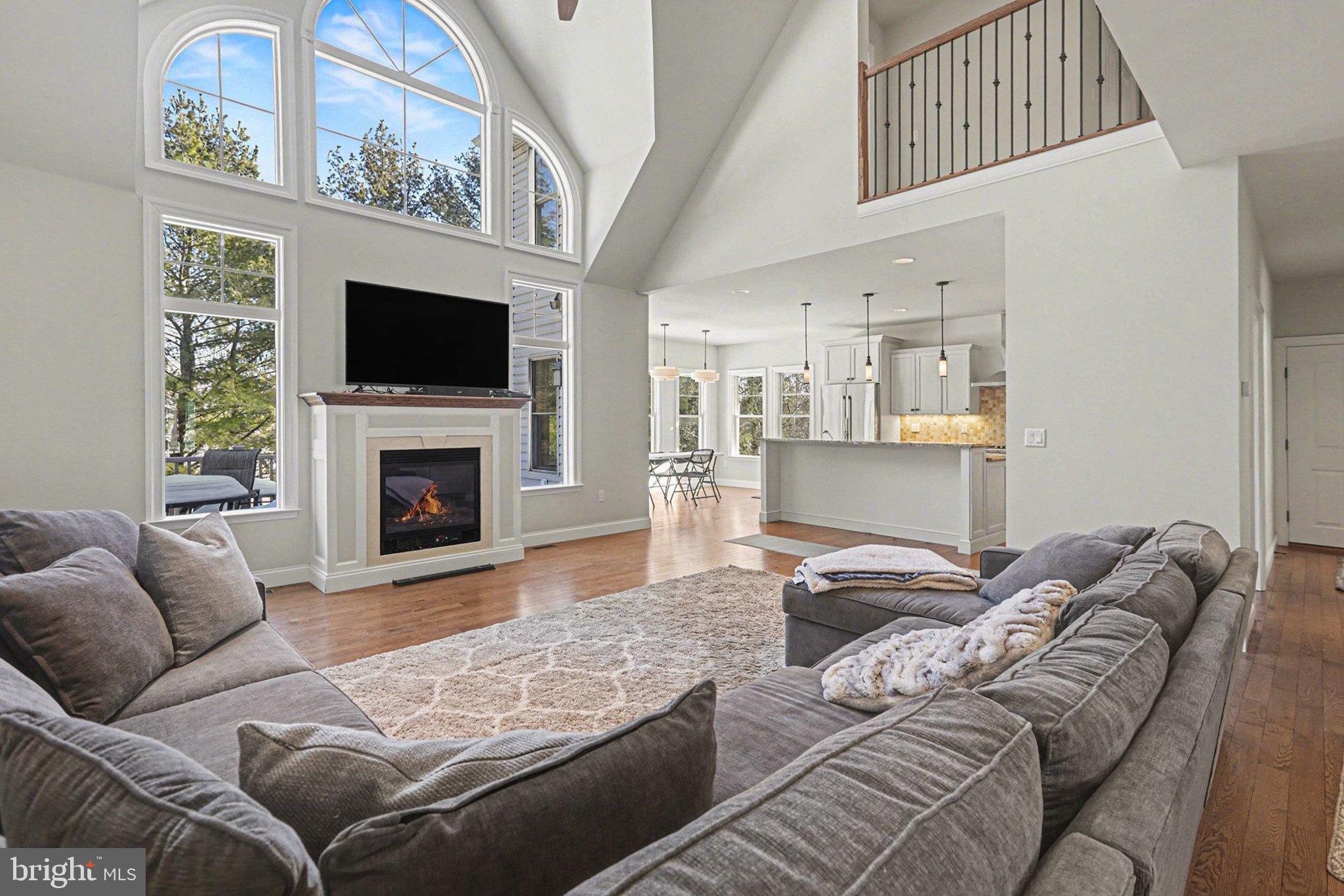 MOUNTAINDALE - Residential