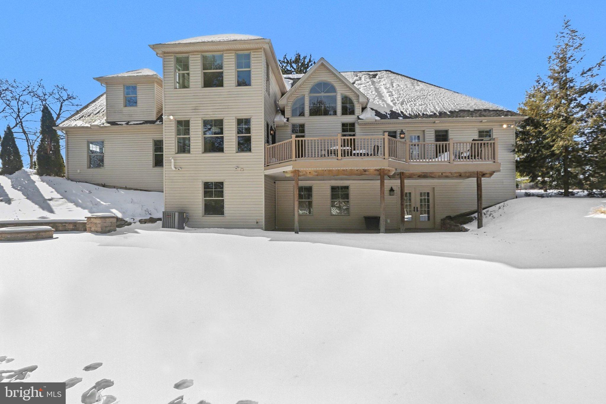 MOUNTAINDALE - Residential