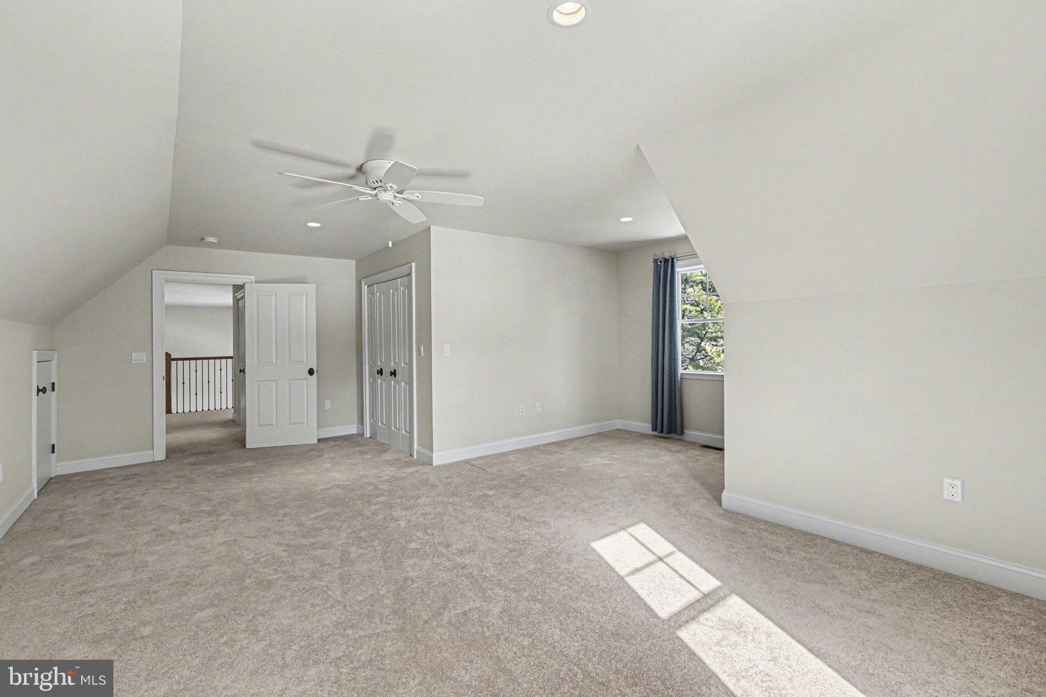 MOUNTAINDALE - Residential