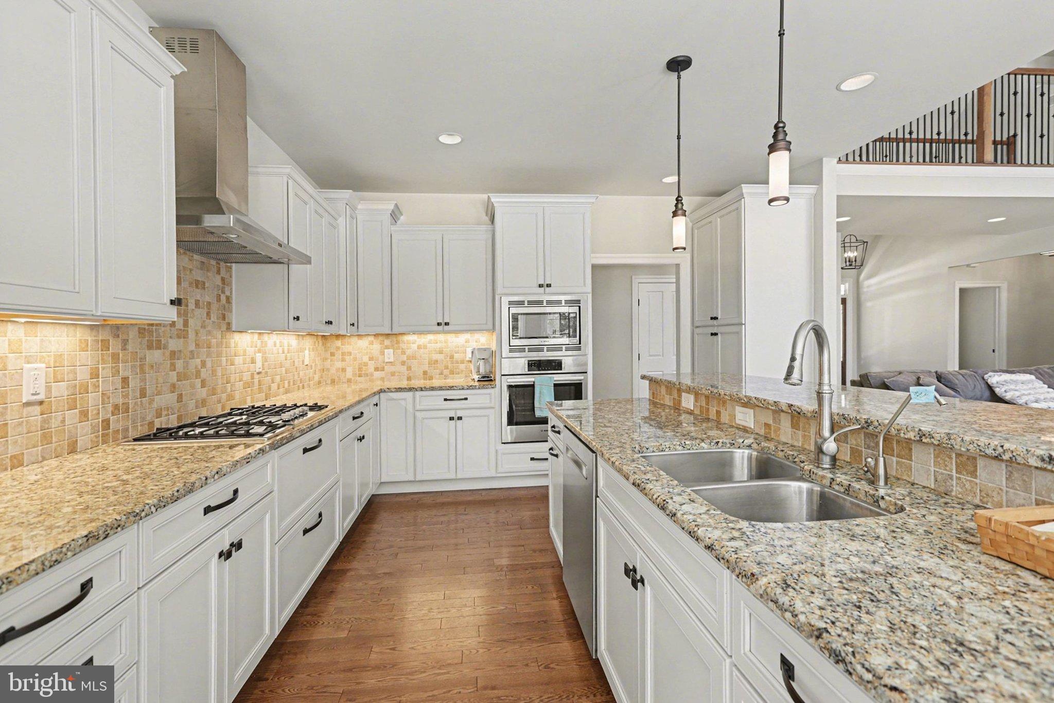 MOUNTAINDALE - Residential