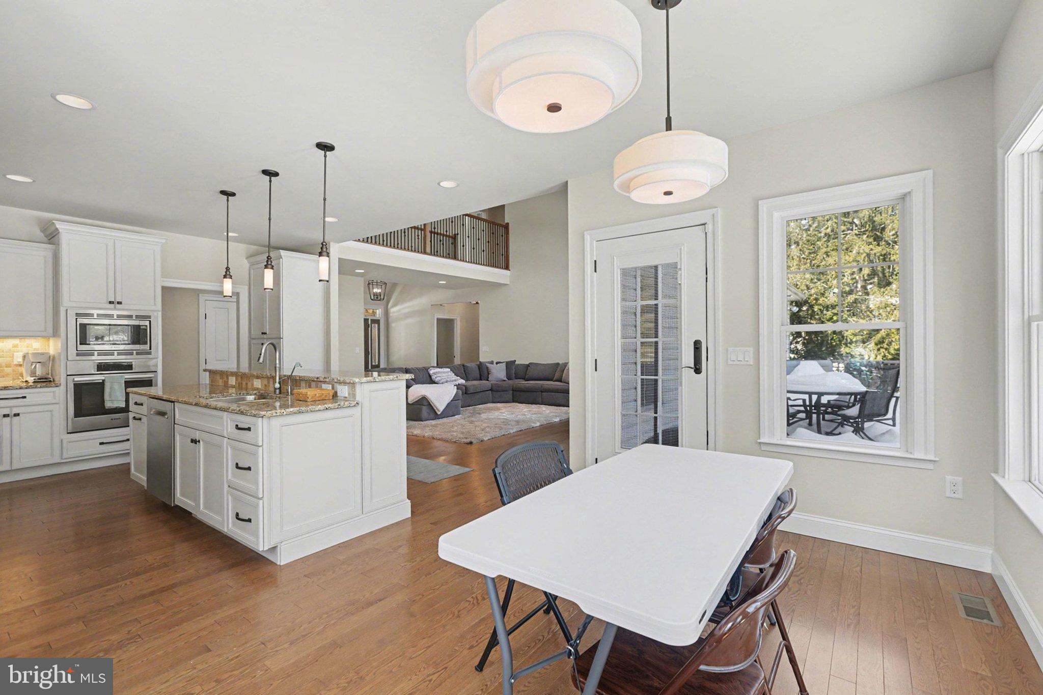 MOUNTAINDALE - Residential