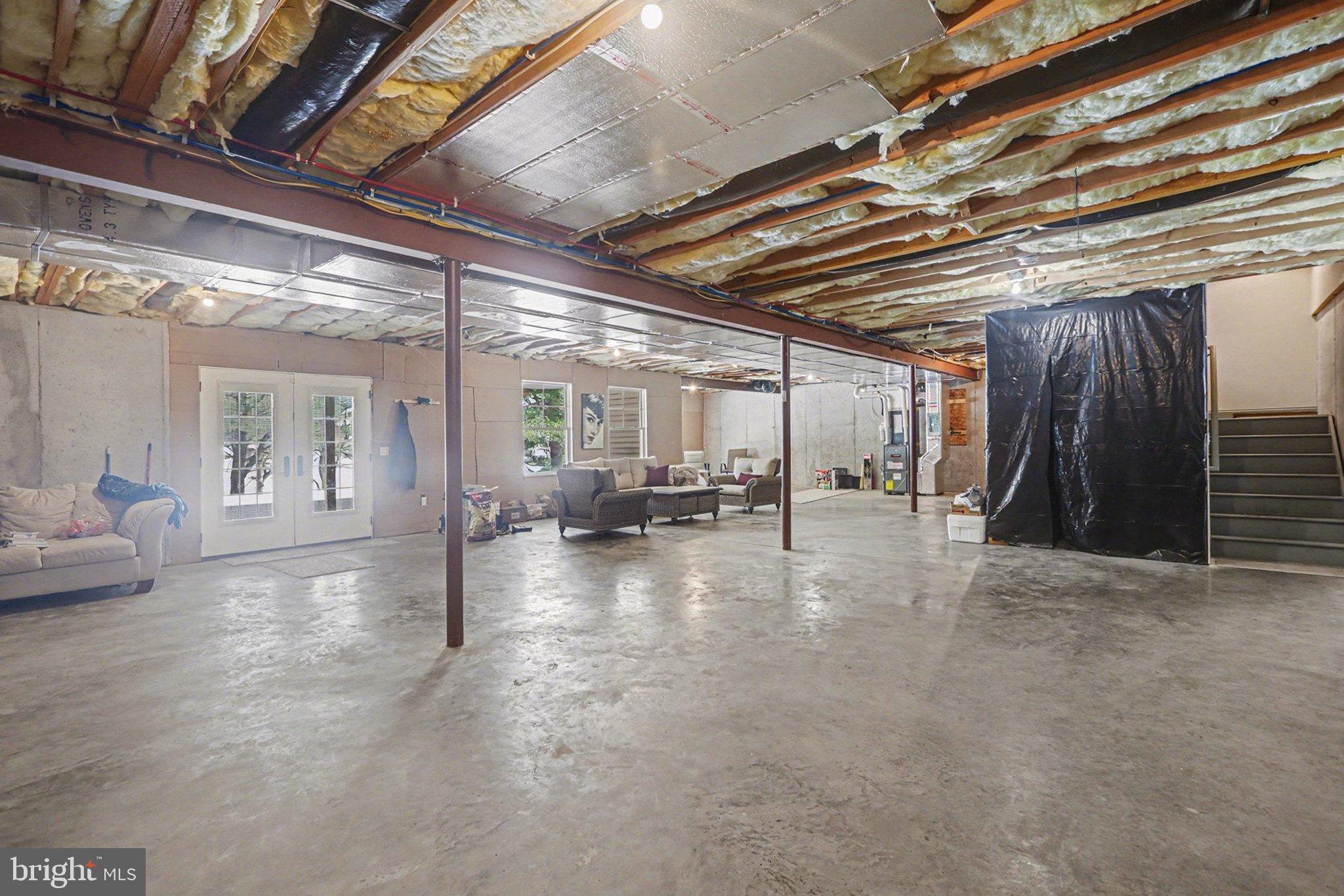 MOUNTAINDALE - Residential