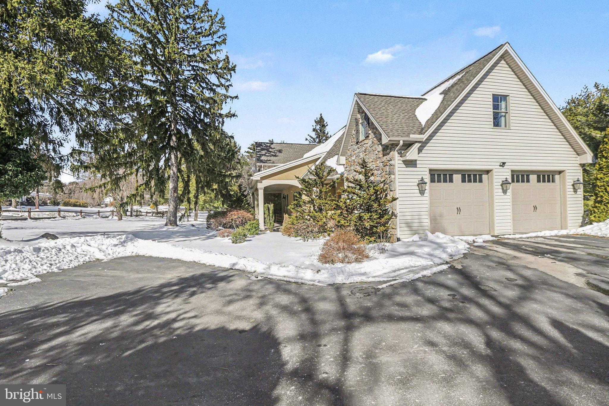 MOUNTAINDALE - Residential