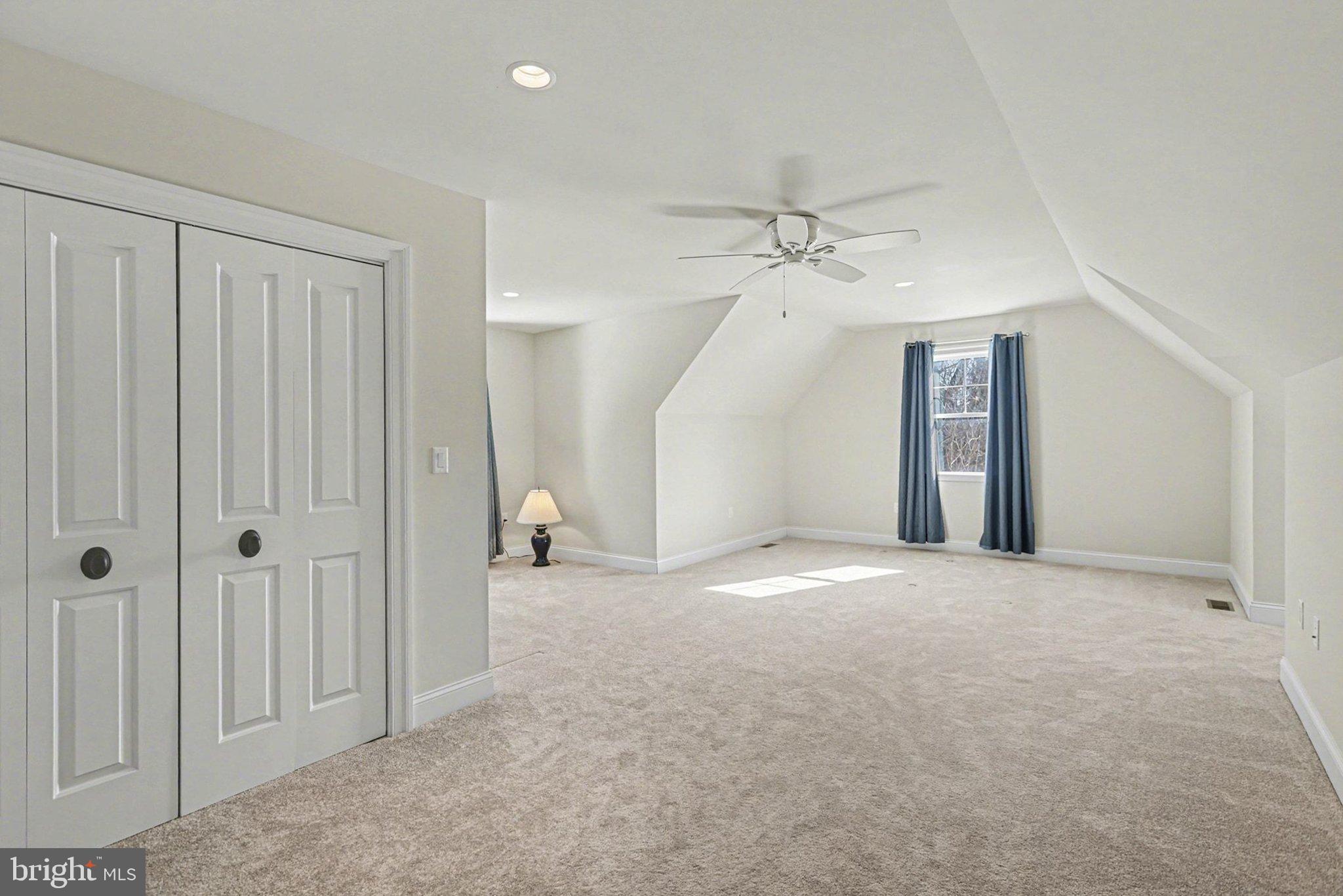 MOUNTAINDALE - Residential