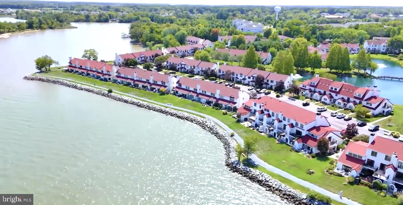 QUEENS LANDING - Residential