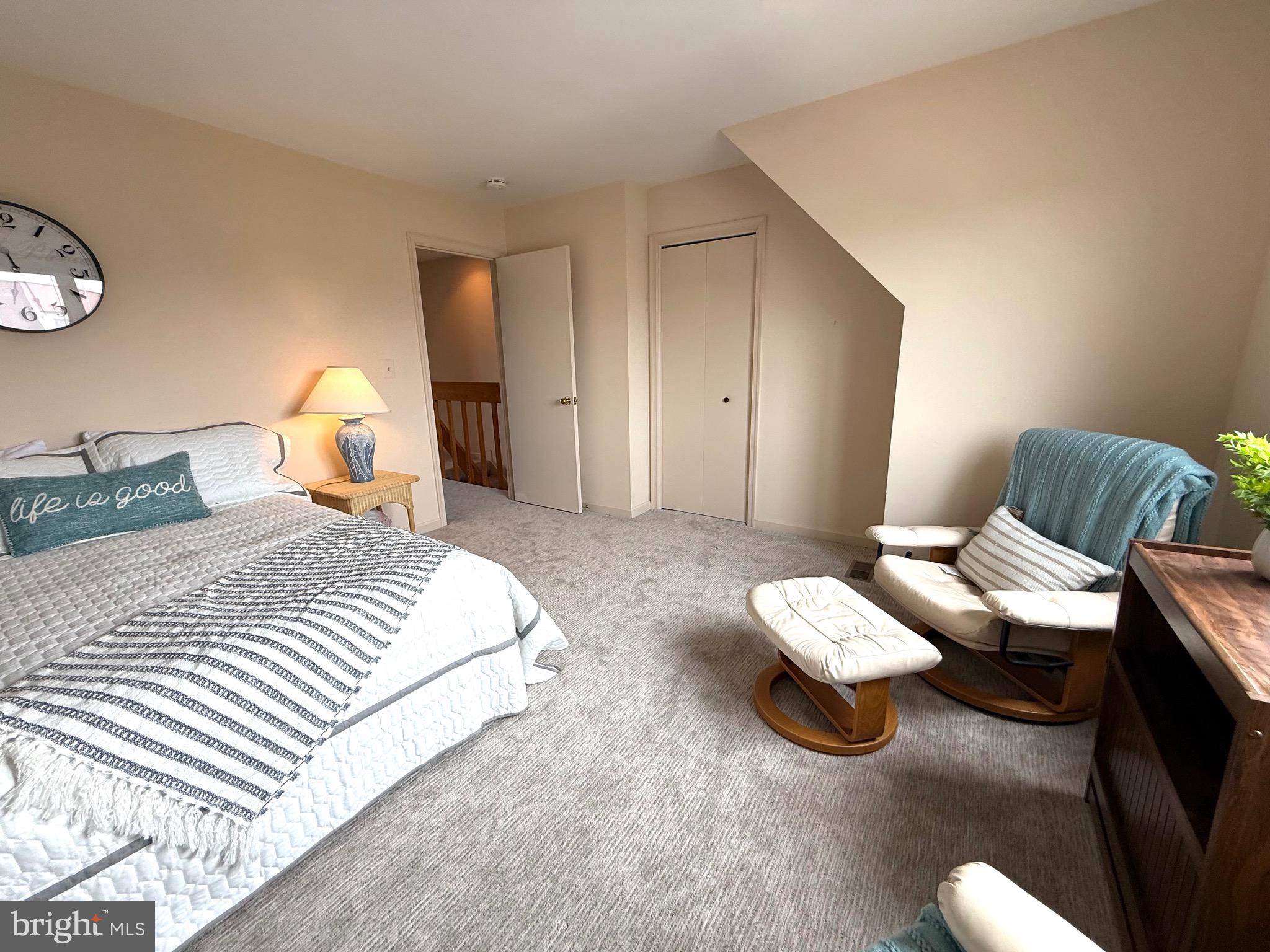 QUEENS LANDING - Residential