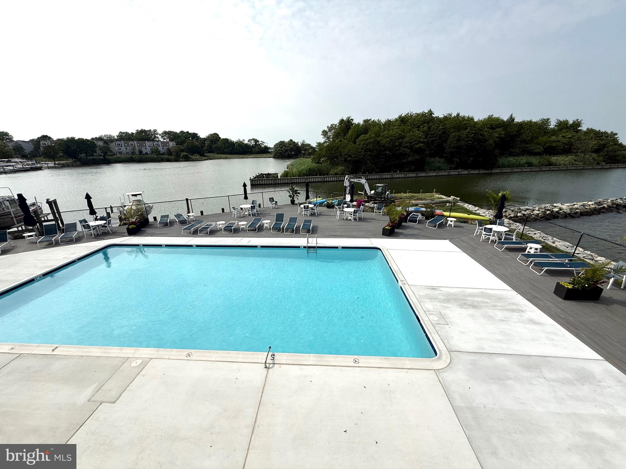 QUEENS LANDING - Residential